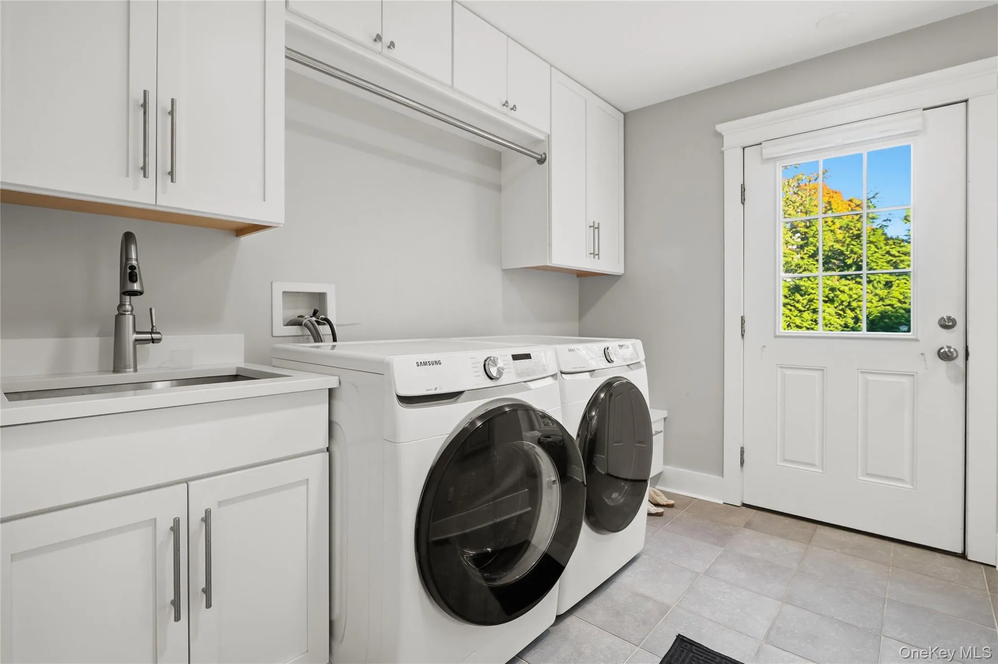 55 White Oak Lane, Southampton, NY , With , 3 Bedroom , and , 13 Room , 3 Bathroom , For , Residential Lease , For Rent , 1065928 , MLSID,1065928 55 White Oak Lane, Southampton, NY , With , 3 Bedroom , and , 13 Room , 3 Bathroom , For , Residential Lease , For Rent , 1065928 , MLSID,1065928