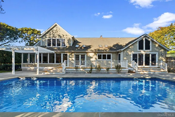 55 White Oak Lane, Southampton, New York 11978