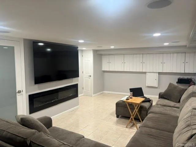 144-55 157th Street, New York, NY, 2 Bedrooms Bedrooms, 6 Rooms Rooms,1 BathroomBathrooms,Residential,For Rent,157th,0,1065931 144-55 157th Street, New York, NY, 2 Bedrooms Bedrooms, 6 Rooms Rooms,1 BathroomBathrooms,Residential,For Rent,157th,0,1065931