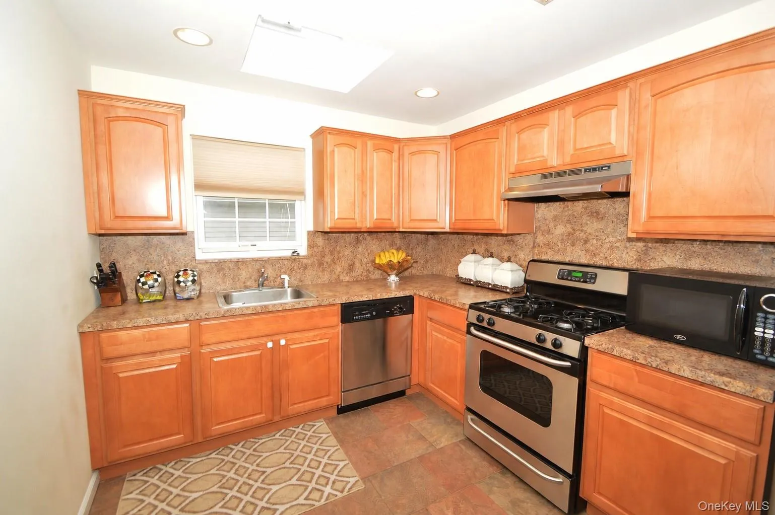 74 Firwood Road, North Hempstead, NY , With , 2 Bedroom , and , 6 Room , 2 Bathroom , For , Residential Lease , For Rent , 1065947 , MLSID,1065947 74 Firwood Road, North Hempstead, NY , With , 2 Bedroom , and , 6 Room , 2 Bathroom , For , Residential Lease , For Rent , 1065947 , MLSID,1065947