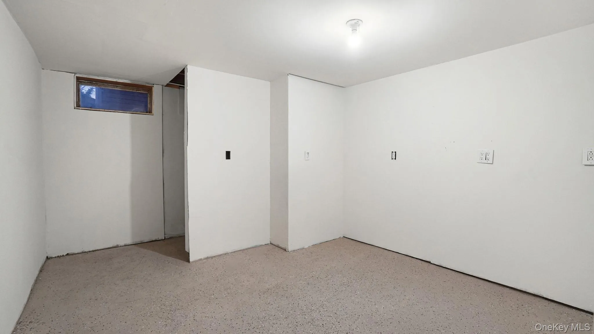 1596 Forks Road, Islip, NY, 4 Bedrooms Bedrooms, 8 Rooms Rooms,3 BathroomsBathrooms,Residential,For Rent,Forks,0,1065960 1596 Forks Road, Islip, NY, 4 Bedrooms Bedrooms, 8 Rooms Rooms,3 BathroomsBathrooms,Residential,For Rent,Forks,0,1065960