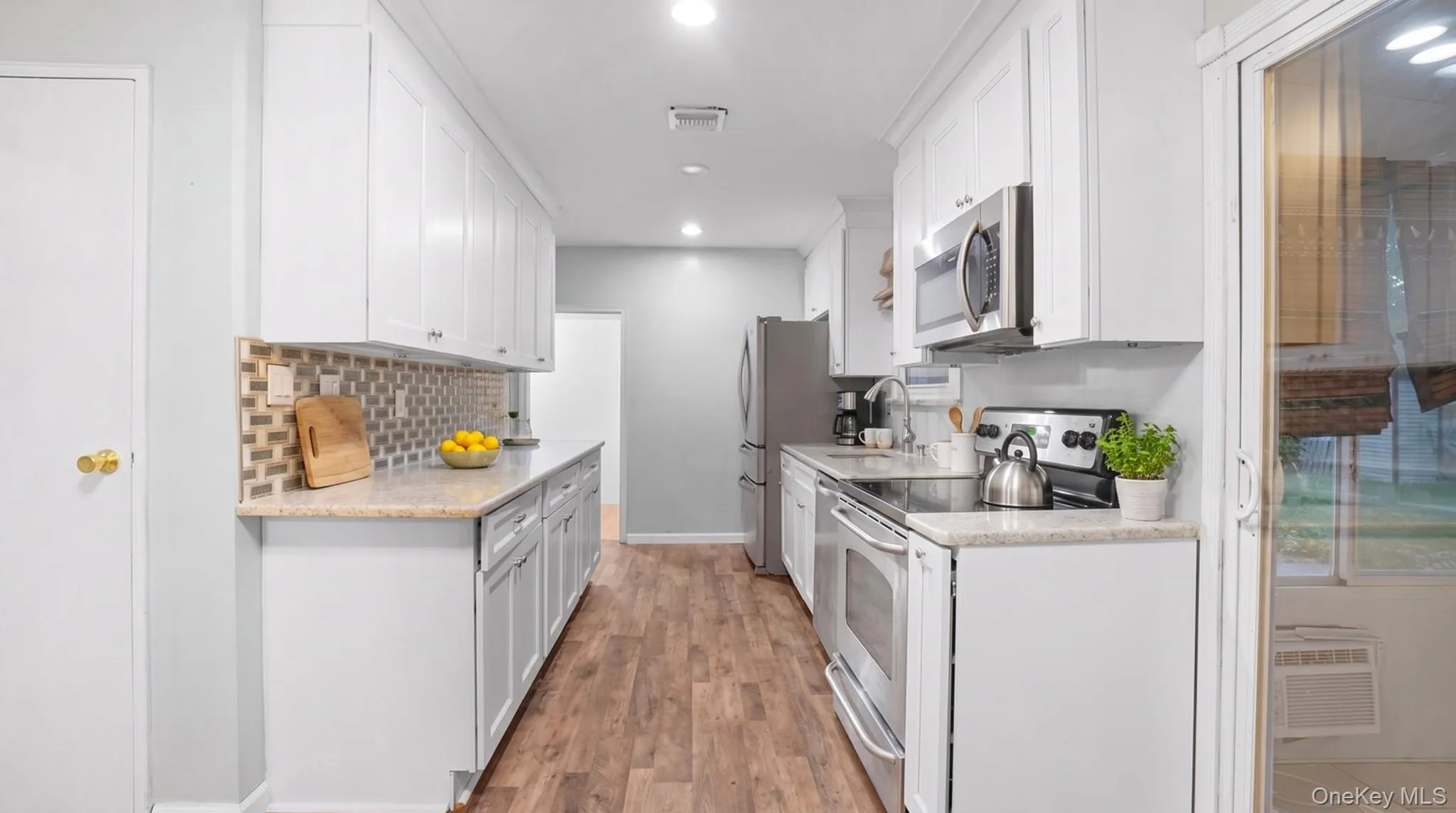 1596 Forks Road, Islip, NY, 4 Bedrooms Bedrooms, 8 Rooms Rooms,3 BathroomsBathrooms,Residential,For Rent,Forks,0,1065960 1596 Forks Road, Islip, NY, 4 Bedrooms Bedrooms, 8 Rooms Rooms,3 BathroomsBathrooms,Residential,For Rent,Forks,0,1065960