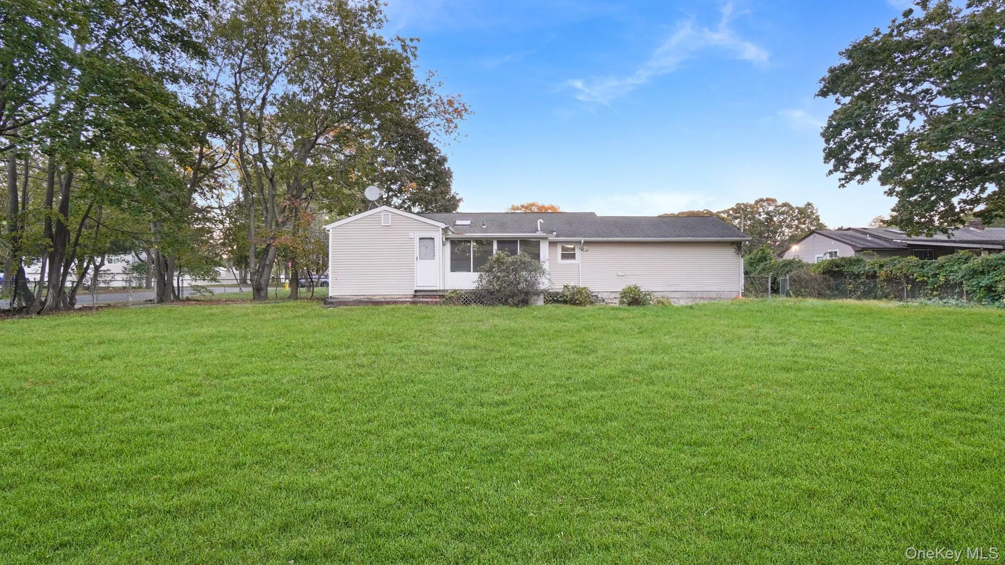 1596 Forks Road, Islip, NY, 4 Bedrooms Bedrooms, 8 Rooms Rooms,3 BathroomsBathrooms,Residential,For Rent,Forks,0,1065960 1596 Forks Road, Islip, NY, 4 Bedrooms Bedrooms, 8 Rooms Rooms,3 BathroomsBathrooms,Residential,For Rent,Forks,0,1065960