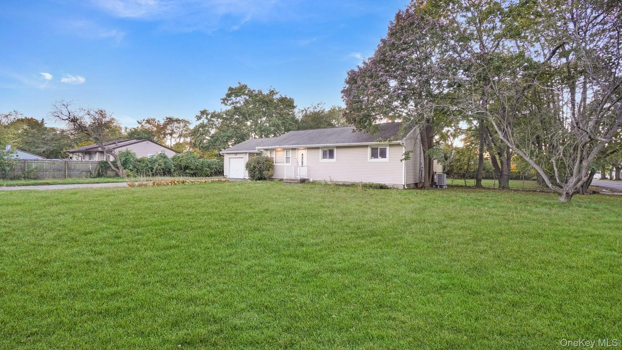 1596 Forks Road, Islip, NY, 4 Bedrooms Bedrooms, 8 Rooms Rooms,3 BathroomsBathrooms,Residential,For Rent,Forks,0,1065960 1596 Forks Road, Islip, NY, 4 Bedrooms Bedrooms, 8 Rooms Rooms,3 BathroomsBathrooms,Residential,For Rent,Forks,0,1065960