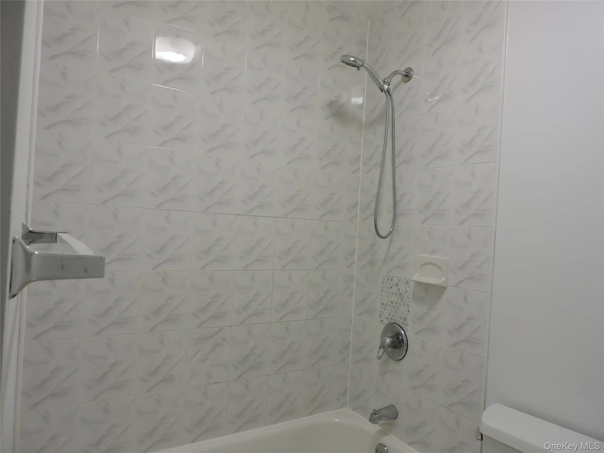 21942 141st Avenue, New York, NY , With , 3 Bedroom , and , 6 Room , 2 Bathroom , For , Residential Lease , For Rent , 1065973 , MLSID,1065973 21942 141st Avenue, New York, NY , With , 3 Bedroom , and , 6 Room , 2 Bathroom , For , Residential Lease , For Rent , 1065973 , MLSID,1065973