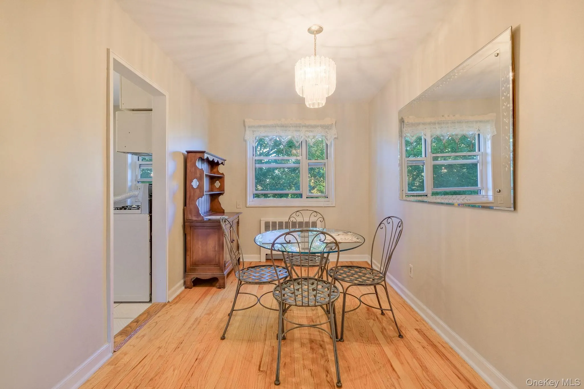 836 Broadway, Yonkers, NY, 2 Bedrooms Bedrooms, 5 Rooms Rooms,1 BathroomBathrooms,Residential,For Rent,Broadway,0,1065989 836 Broadway, Yonkers, NY, 2 Bedrooms Bedrooms, 5 Rooms Rooms,1 BathroomBathrooms,Residential,For Rent,Broadway,0,1065989