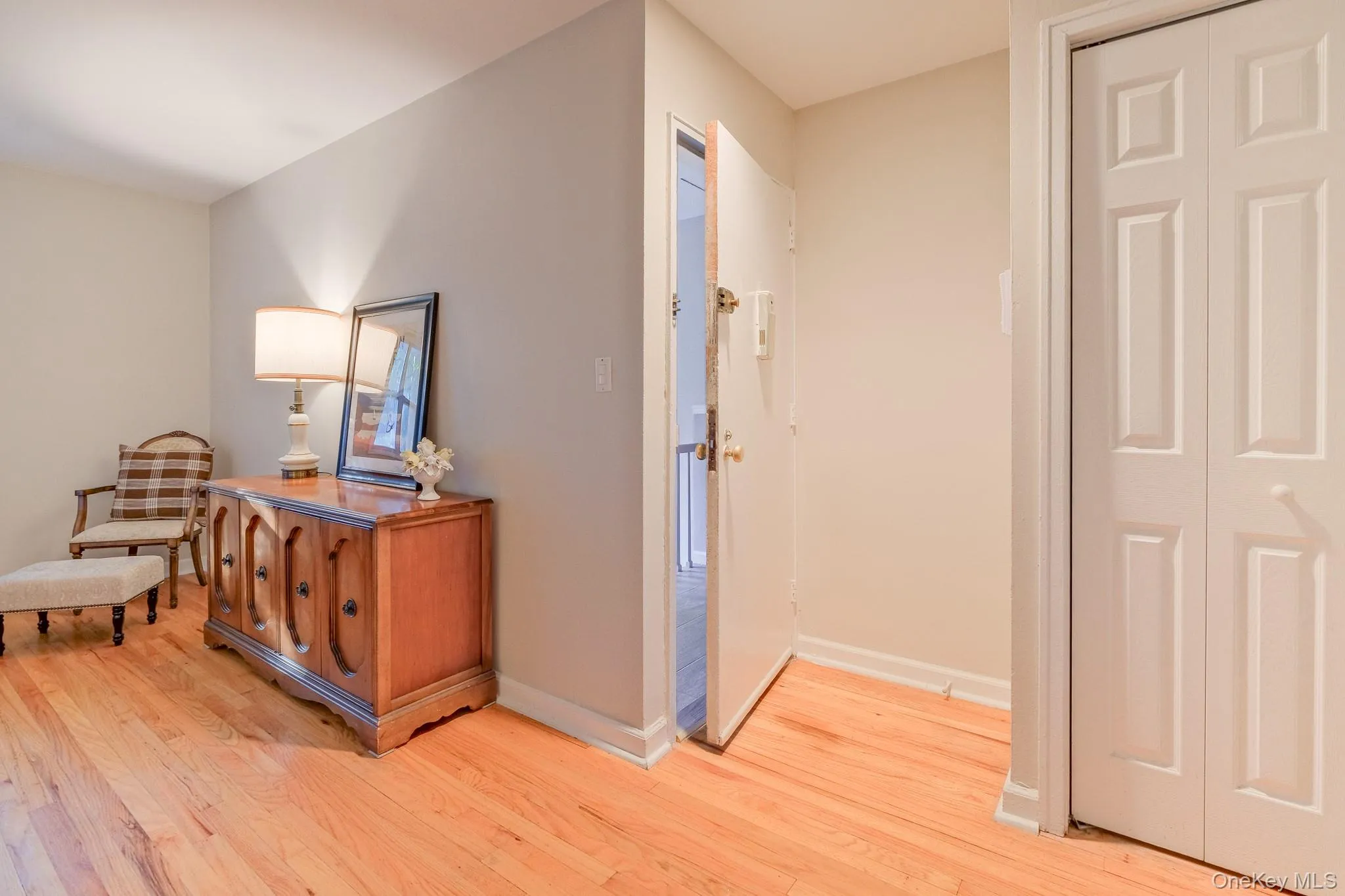 836 Broadway, Yonkers, NY, 2 Bedrooms Bedrooms, 5 Rooms Rooms,1 BathroomBathrooms,Residential,For Rent,Broadway,0,1065989 836 Broadway, Yonkers, NY, 2 Bedrooms Bedrooms, 5 Rooms Rooms,1 BathroomBathrooms,Residential,For Rent,Broadway,0,1065989