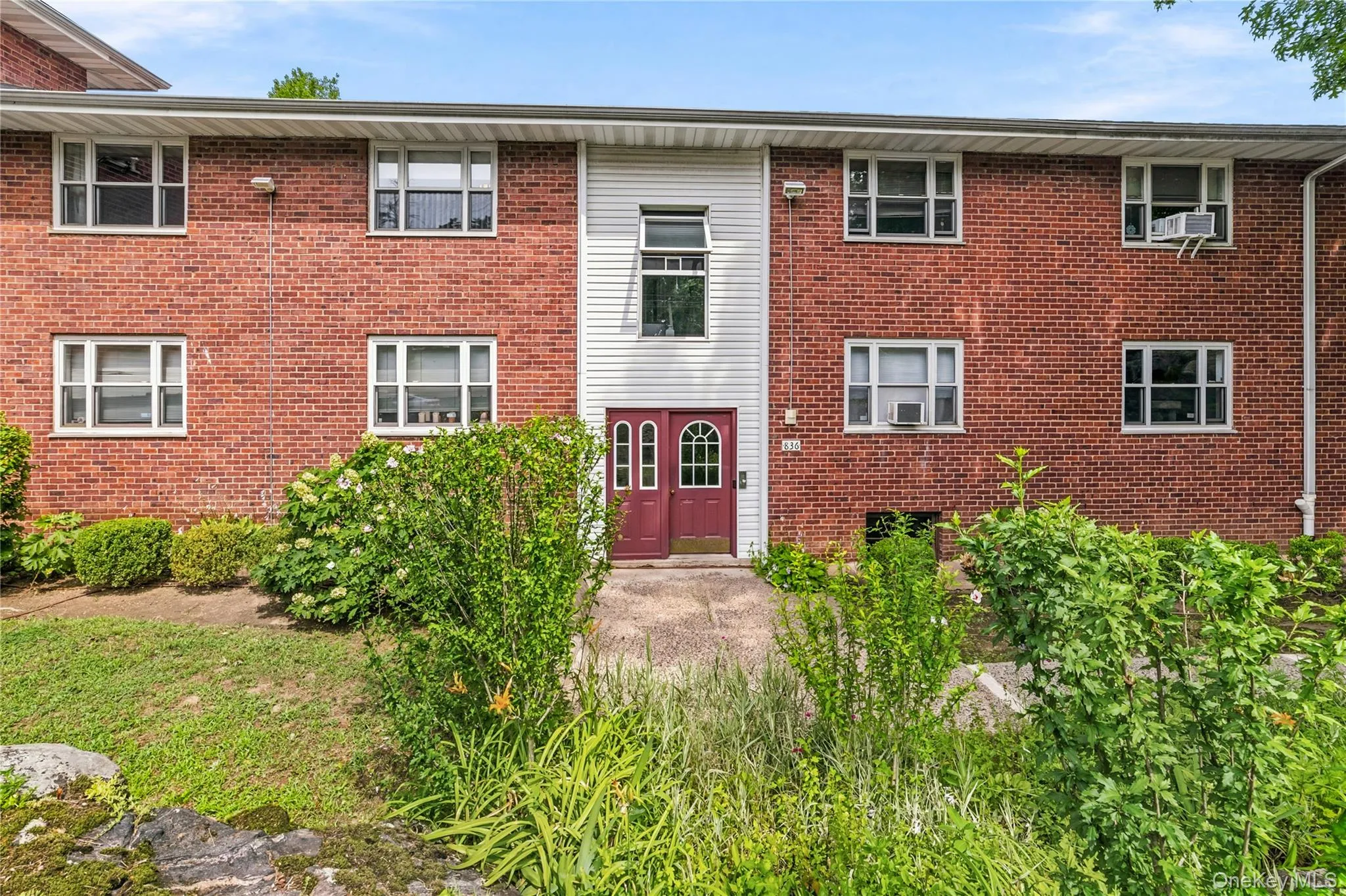 836 Broadway, Yonkers, NY, 2 Bedrooms Bedrooms, 5 Rooms Rooms,1 BathroomBathrooms,Residential,For Rent,Broadway,0,1065989 836 Broadway, Yonkers, NY, 2 Bedrooms Bedrooms, 5 Rooms Rooms,1 BathroomBathrooms,Residential,For Rent,Broadway,0,1065989