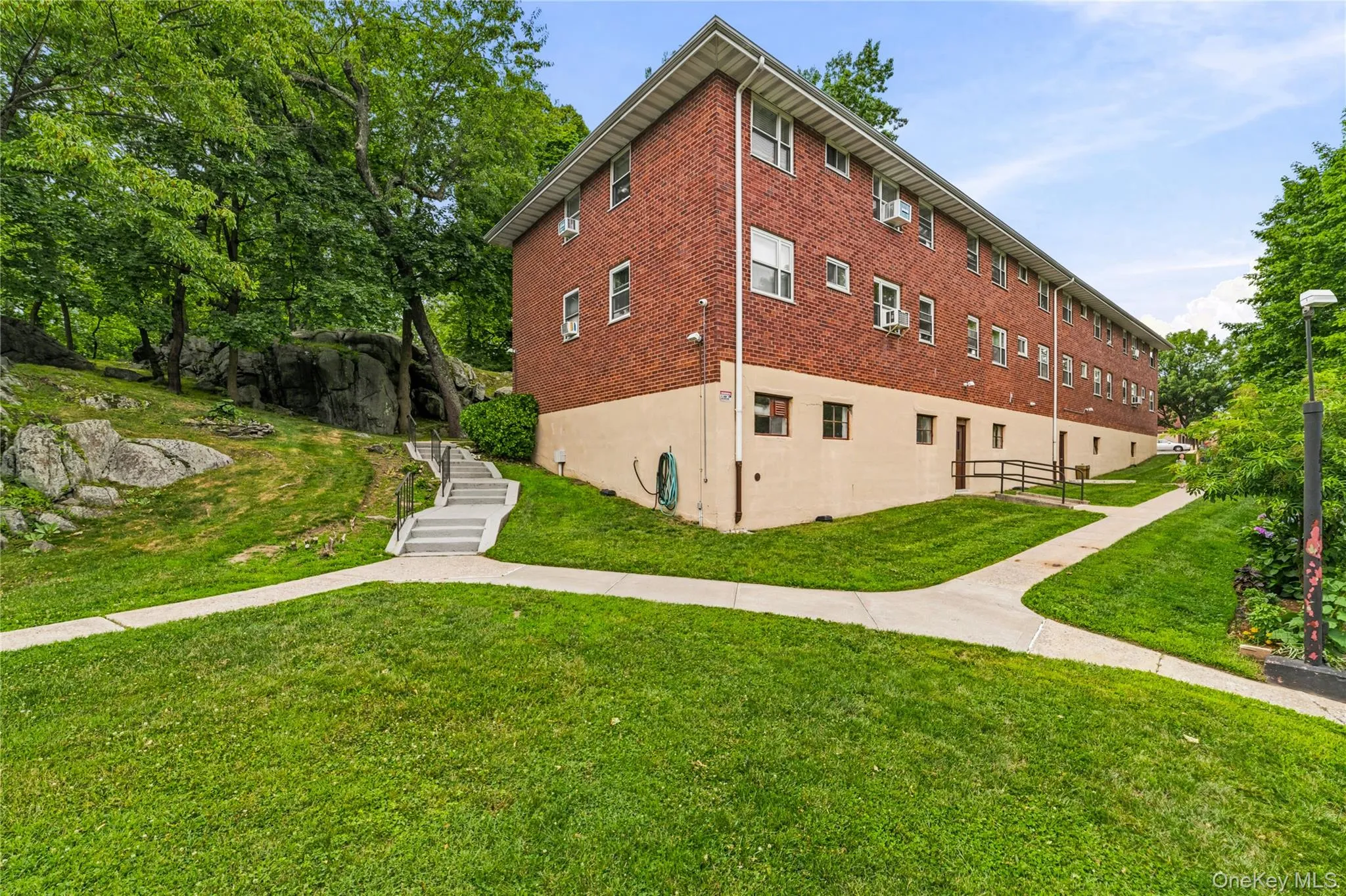 836 Broadway, Yonkers, NY, 2 Bedrooms Bedrooms, 5 Rooms Rooms,1 BathroomBathrooms,Residential,For Rent,Broadway,0,1065989 836 Broadway, Yonkers, NY, 2 Bedrooms Bedrooms, 5 Rooms Rooms,1 BathroomBathrooms,Residential,For Rent,Broadway,0,1065989