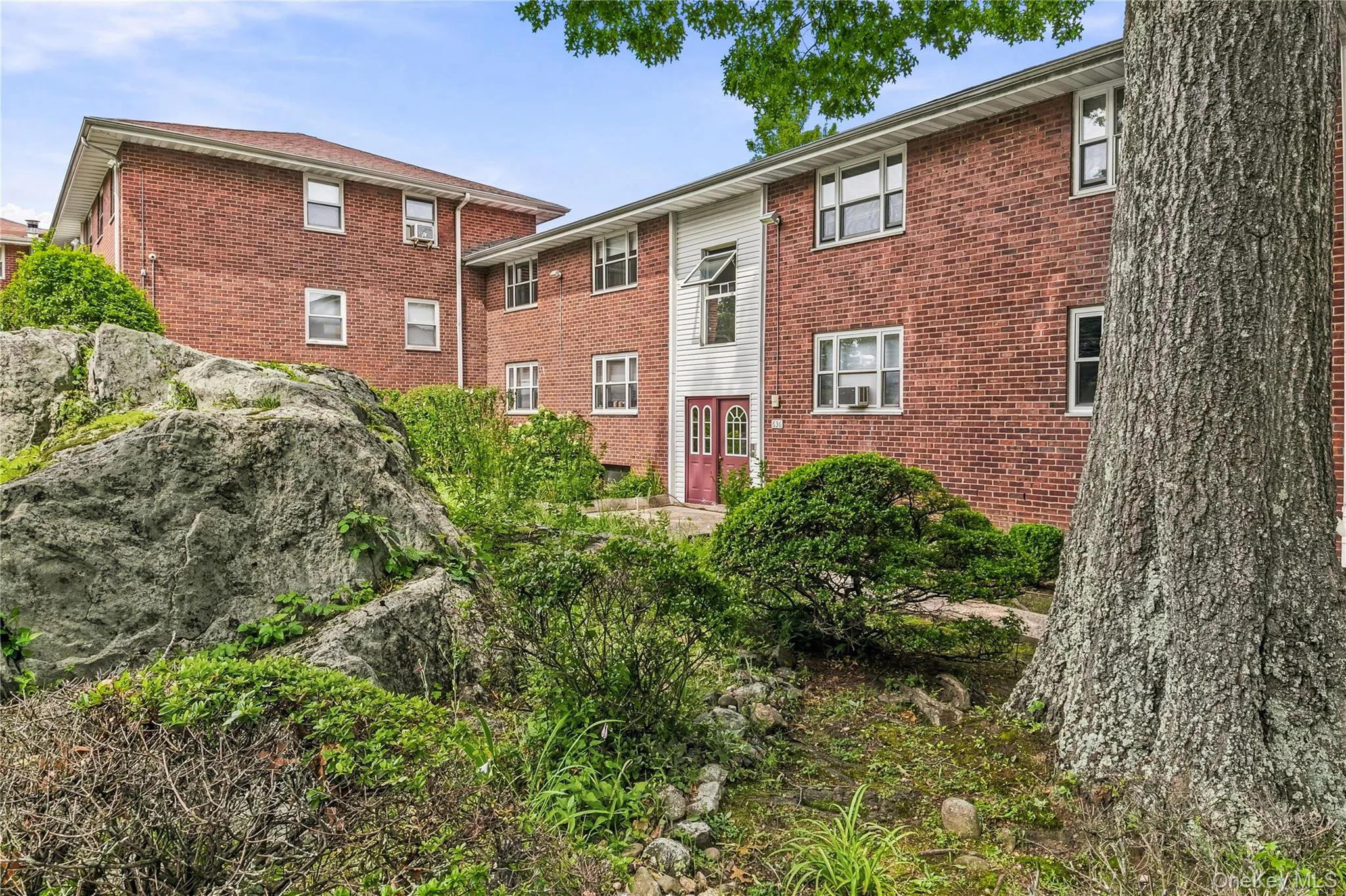 836 Broadway, Yonkers, NY, 2 Bedrooms Bedrooms, 5 Rooms Rooms,1 BathroomBathrooms,Residential,For Rent,Broadway,0,1065989 836 Broadway, Yonkers, NY, 2 Bedrooms Bedrooms, 5 Rooms Rooms,1 BathroomBathrooms,Residential,For Rent,Broadway,0,1065989