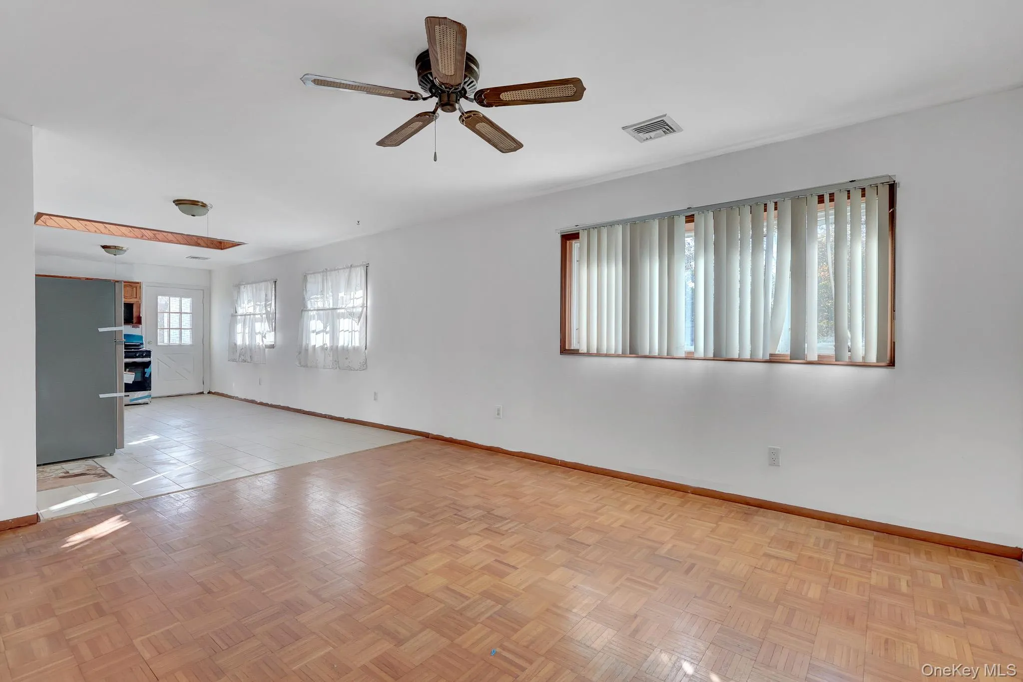 247 Delaware Avenue, Islip, NY, 6 Bedrooms Bedrooms, 12 Rooms Rooms,3 BathroomsBathrooms,Residential,For Rent,Delaware,0,1066009 247 Delaware Avenue, Islip, NY, 6 Bedrooms Bedrooms, 12 Rooms Rooms,3 BathroomsBathrooms,Residential,For Rent,Delaware,0,1066009