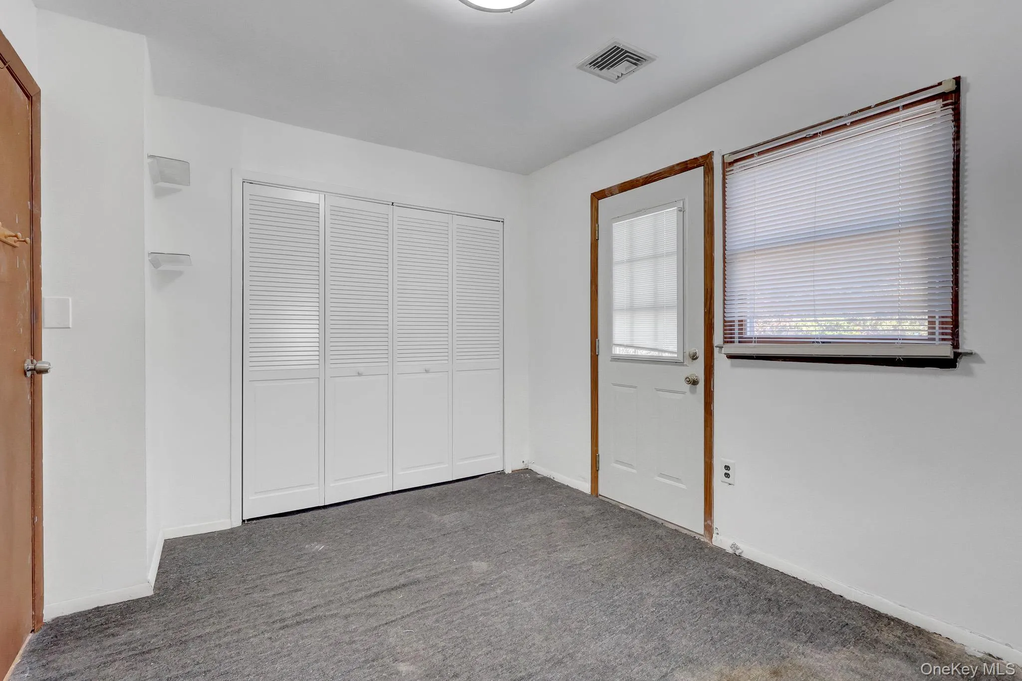 247 Delaware Avenue, Islip, NY, 6 Bedrooms Bedrooms, 12 Rooms Rooms,3 BathroomsBathrooms,Residential,For Rent,Delaware,0,1066009 247 Delaware Avenue, Islip, NY, 6 Bedrooms Bedrooms, 12 Rooms Rooms,3 BathroomsBathrooms,Residential,For Rent,Delaware,0,1066009
