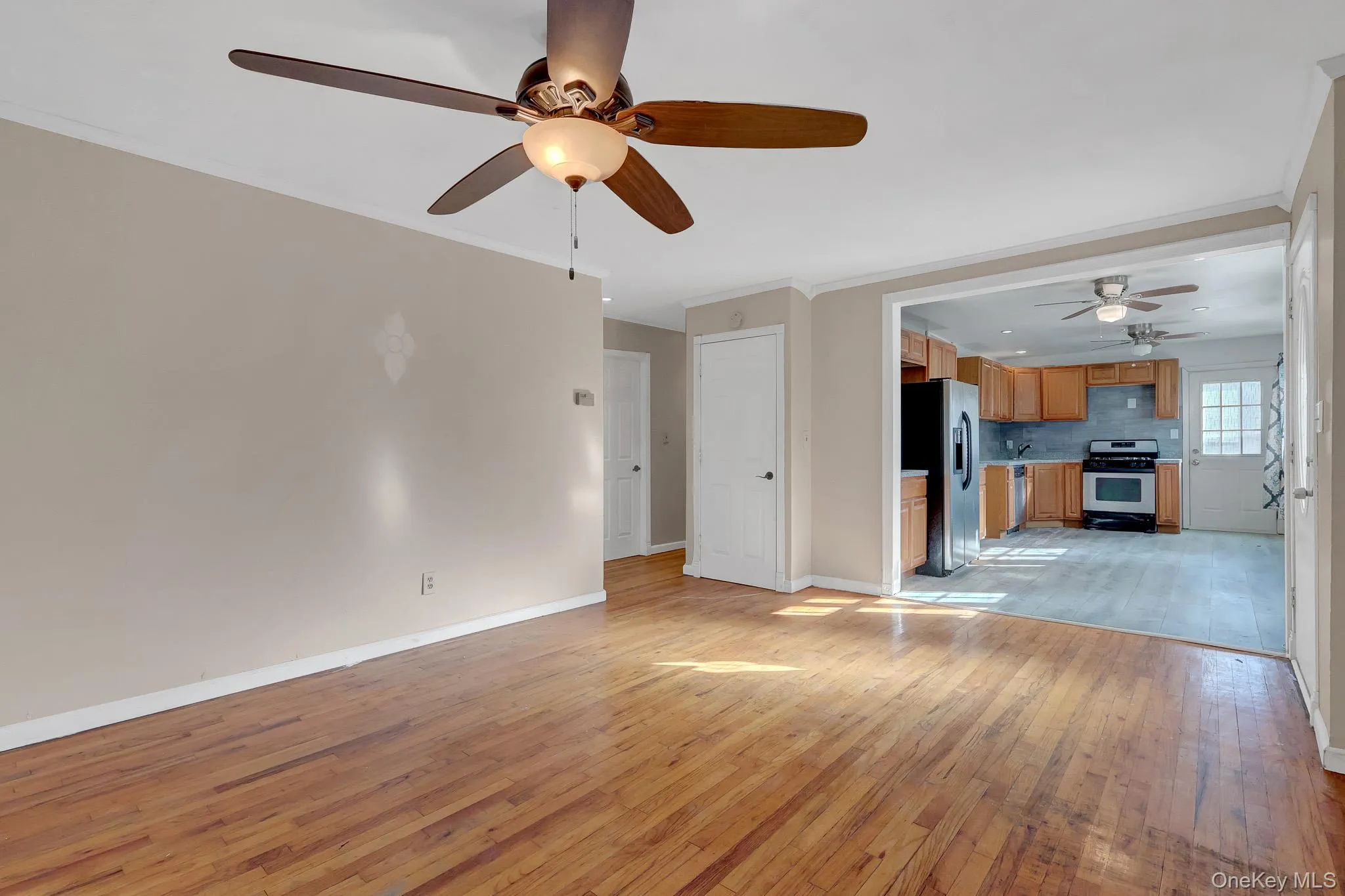 247 Delaware Avenue, Islip, NY, 6 Bedrooms Bedrooms, 12 Rooms Rooms,3 BathroomsBathrooms,Residential,For Rent,Delaware,0,1066009 247 Delaware Avenue, Islip, NY, 6 Bedrooms Bedrooms, 12 Rooms Rooms,3 BathroomsBathrooms,Residential,For Rent,Delaware,0,1066009