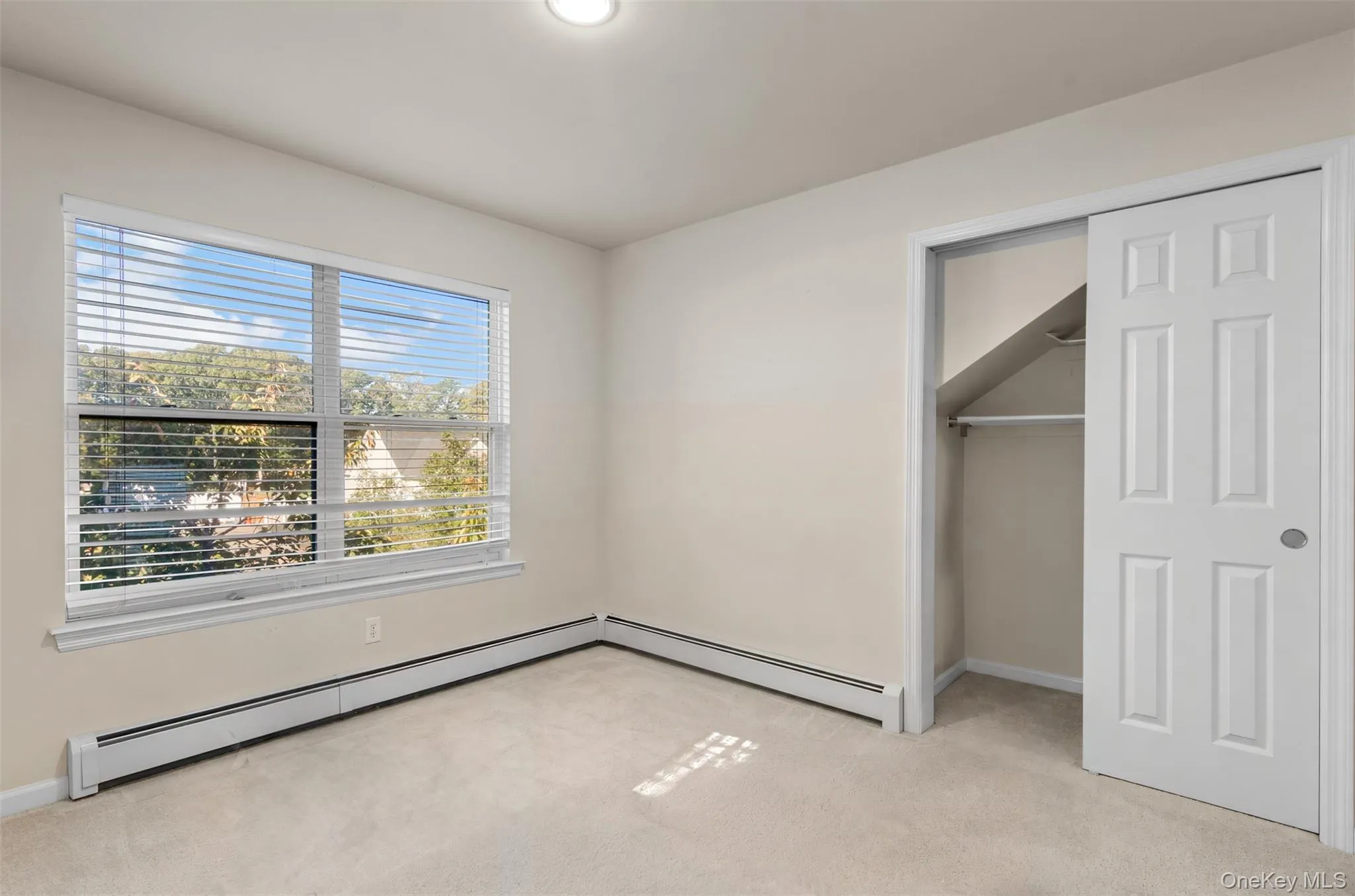 13 Horstead Court, Brookhaven, NY, 4 Bedrooms Bedrooms, 10 Rooms Rooms,2 BathroomsBathrooms,Residential,For Rent,Horstead,0,1066019 13 Horstead Court, Brookhaven, NY, 4 Bedrooms Bedrooms, 10 Rooms Rooms,2 BathroomsBathrooms,Residential,For Rent,Horstead,0,1066019