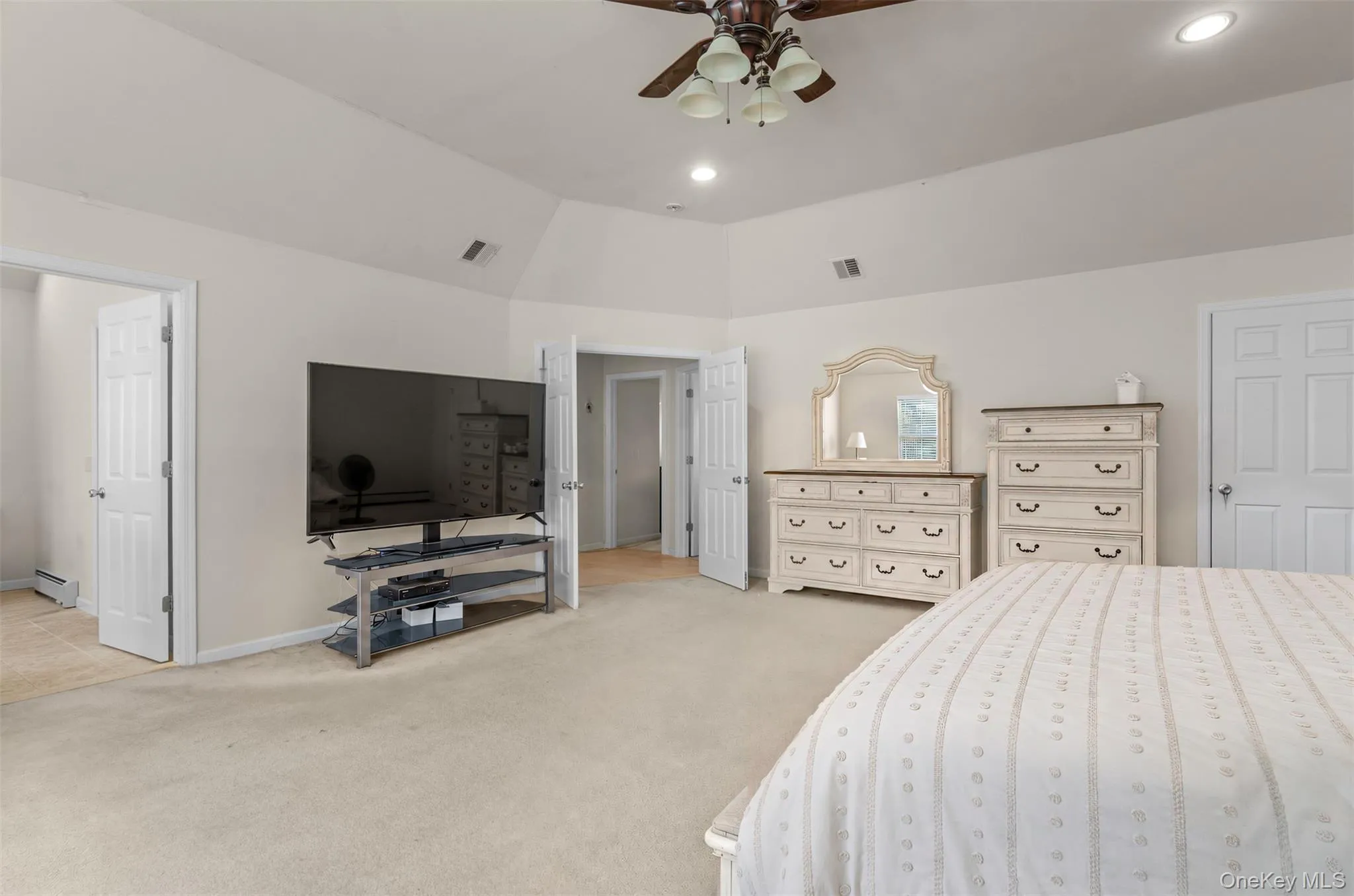13 Horstead Court, Brookhaven, NY, 4 Bedrooms Bedrooms, 10 Rooms Rooms,2 BathroomsBathrooms,Residential,For Rent,Horstead,0,1066019 13 Horstead Court, Brookhaven, NY, 4 Bedrooms Bedrooms, 10 Rooms Rooms,2 BathroomsBathrooms,Residential,For Rent,Horstead,0,1066019
