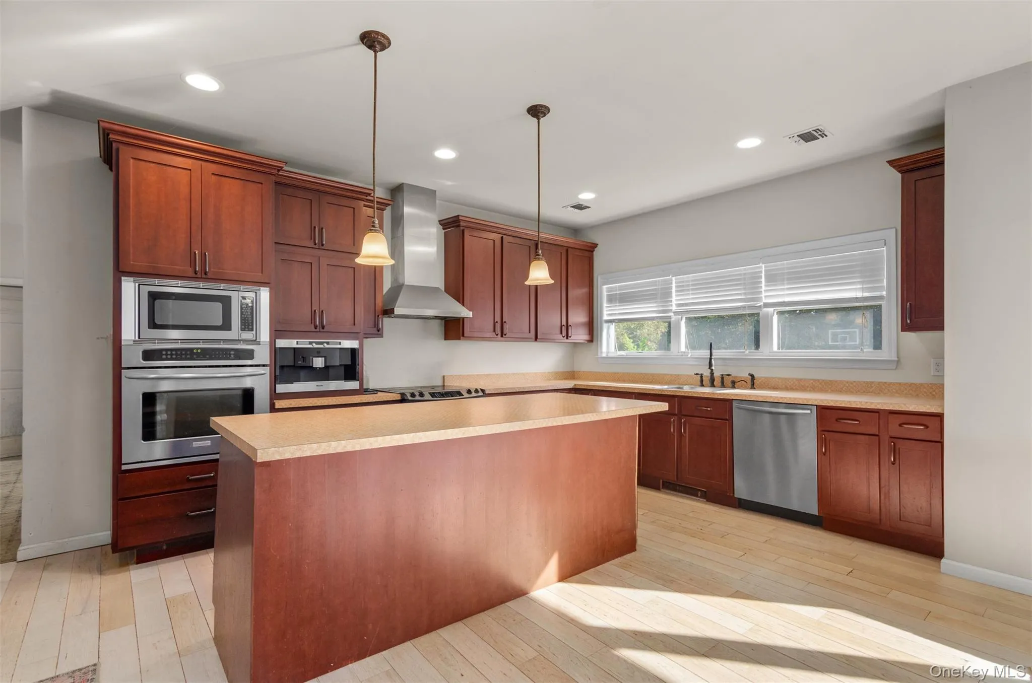13 Horstead Court, Brookhaven, NY, 4 Bedrooms Bedrooms, 10 Rooms Rooms,2 BathroomsBathrooms,Residential,For Rent,Horstead,0,1066019 13 Horstead Court, Brookhaven, NY, 4 Bedrooms Bedrooms, 10 Rooms Rooms,2 BathroomsBathrooms,Residential,For Rent,Horstead,0,1066019