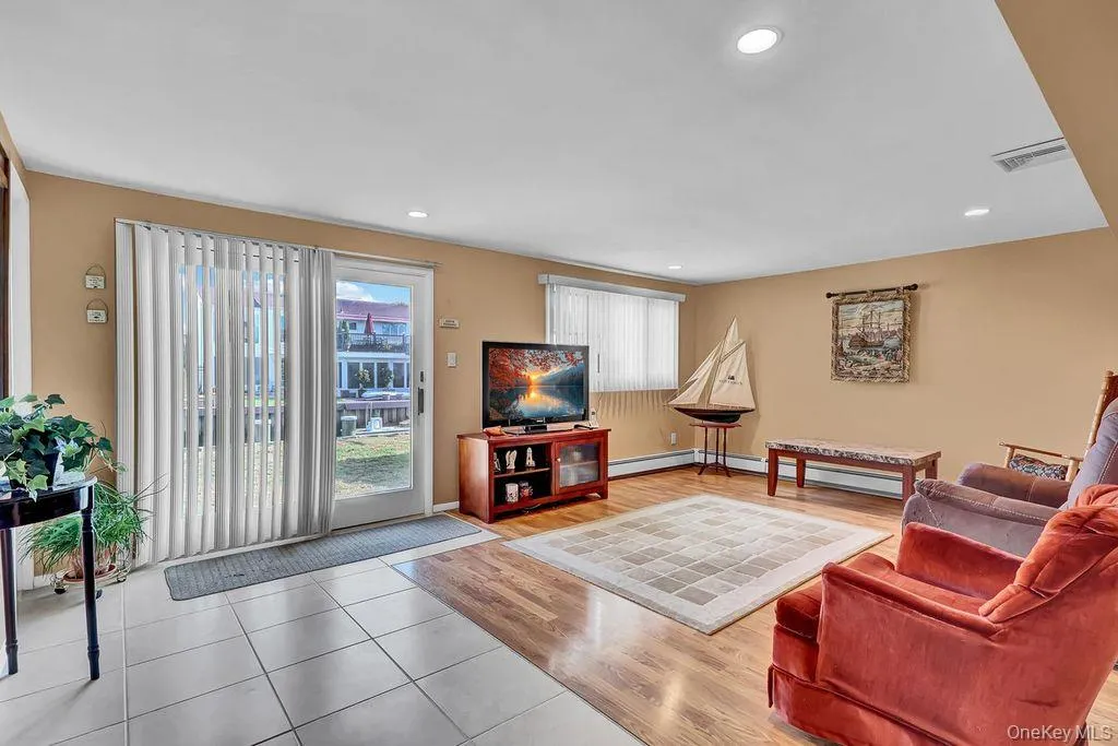 3727 Oceanside Road, Hempstead, NY, 4 Bedrooms Bedrooms, 3 Rooms Rooms,2 BathroomsBathrooms,Residential,For Rent,Oceanside,0,1066046 3727 Oceanside Road, Hempstead, NY, 4 Bedrooms Bedrooms, 3 Rooms Rooms,2 BathroomsBathrooms,Residential,For Rent,Oceanside,0,1066046
