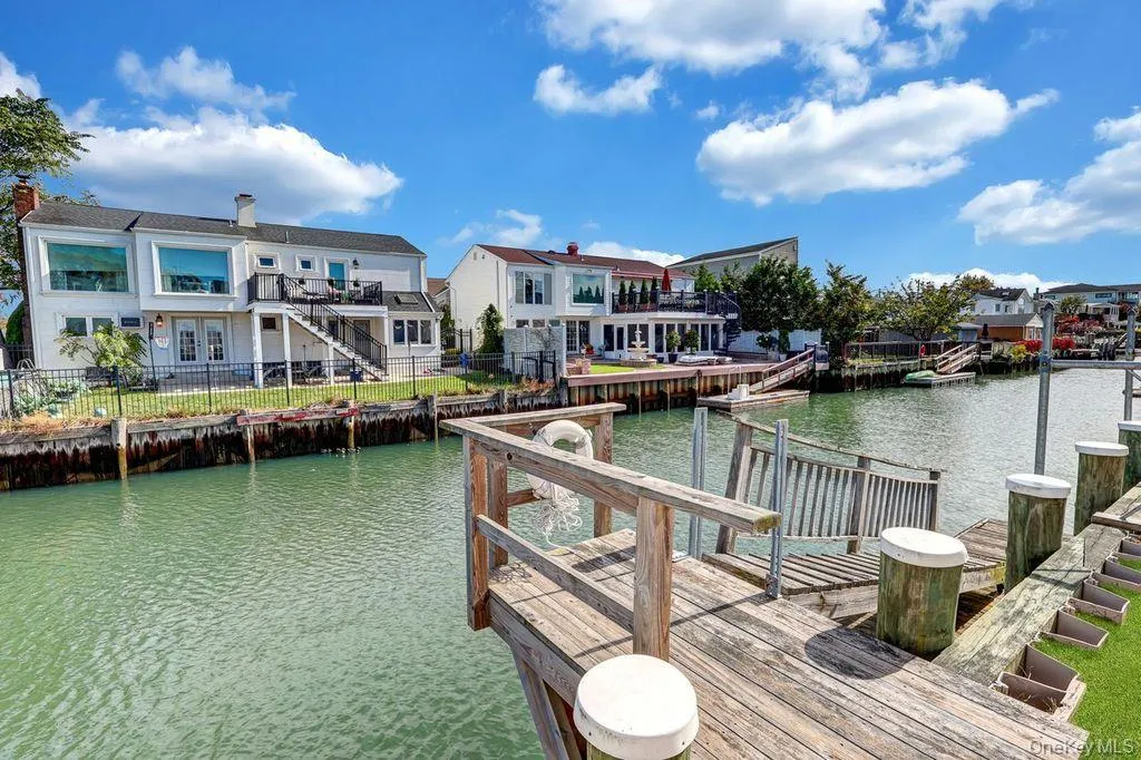 3727 Oceanside Road, Hempstead, NY, 4 Bedrooms Bedrooms, 3 Rooms Rooms,2 BathroomsBathrooms,Residential,For Rent,Oceanside,0,1066046 3727 Oceanside Road, Hempstead, NY, 4 Bedrooms Bedrooms, 3 Rooms Rooms,2 BathroomsBathrooms,Residential,For Rent,Oceanside,0,1066046