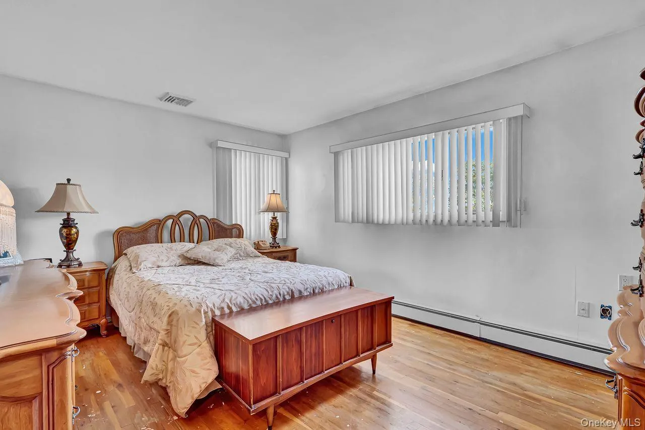 3727 Oceanside Road, Hempstead, NY, 4 Bedrooms Bedrooms, 3 Rooms Rooms,2 BathroomsBathrooms,Residential,For Rent,Oceanside,0,1066046 3727 Oceanside Road, Hempstead, NY, 4 Bedrooms Bedrooms, 3 Rooms Rooms,2 BathroomsBathrooms,Residential,For Rent,Oceanside,0,1066046