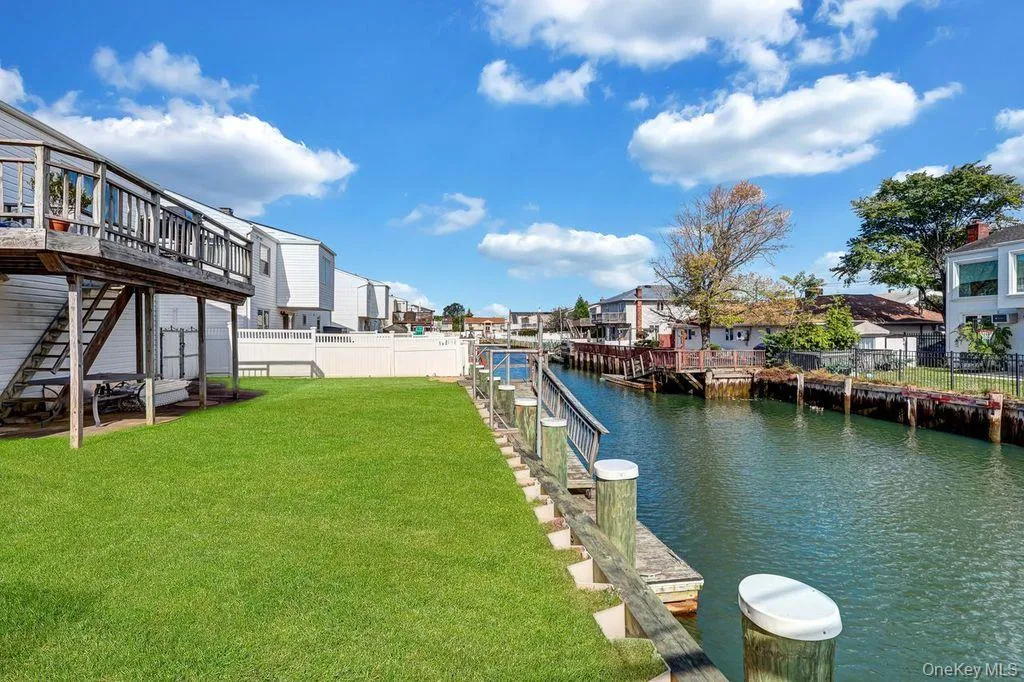 3727 Oceanside Road, Hempstead, NY, 4 Bedrooms Bedrooms, 3 Rooms Rooms,2 BathroomsBathrooms,Residential,For Rent,Oceanside,0,1066046 3727 Oceanside Road, Hempstead, NY, 4 Bedrooms Bedrooms, 3 Rooms Rooms,2 BathroomsBathrooms,Residential,For Rent,Oceanside,0,1066046