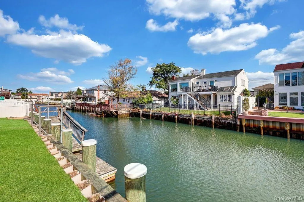 3727 Oceanside Road, Hempstead, NY, 4 Bedrooms Bedrooms, 3 Rooms Rooms,2 BathroomsBathrooms,Residential,For Rent,Oceanside,0,1066046 3727 Oceanside Road, Hempstead, NY, 4 Bedrooms Bedrooms, 3 Rooms Rooms,2 BathroomsBathrooms,Residential,For Rent,Oceanside,0,1066046