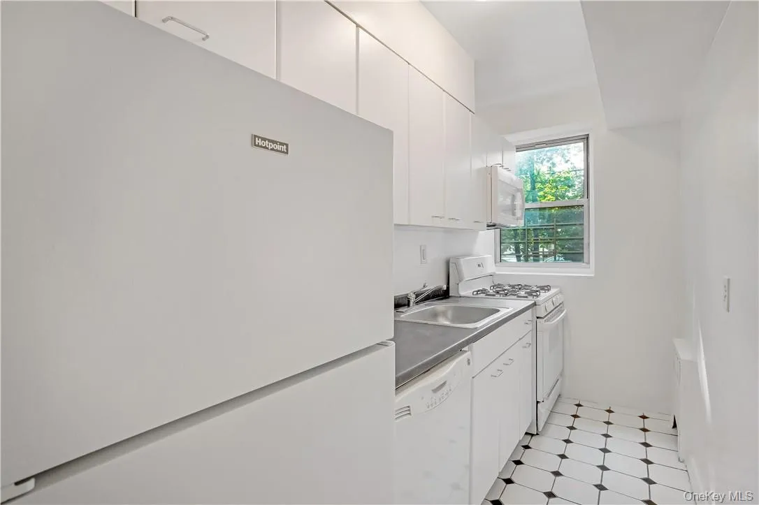 730 Pelham Road, New Rochelle, NY , With , 1 Bedroom , and , 3 Room , 1 Bathroom , For , Residential Lease , For Rent , 1066070 , MLSID,1066070 730 Pelham Road, New Rochelle, NY , With , 1 Bedroom , and , 3 Room , 1 Bathroom , For , Residential Lease , For Rent , 1066070 , MLSID,1066070