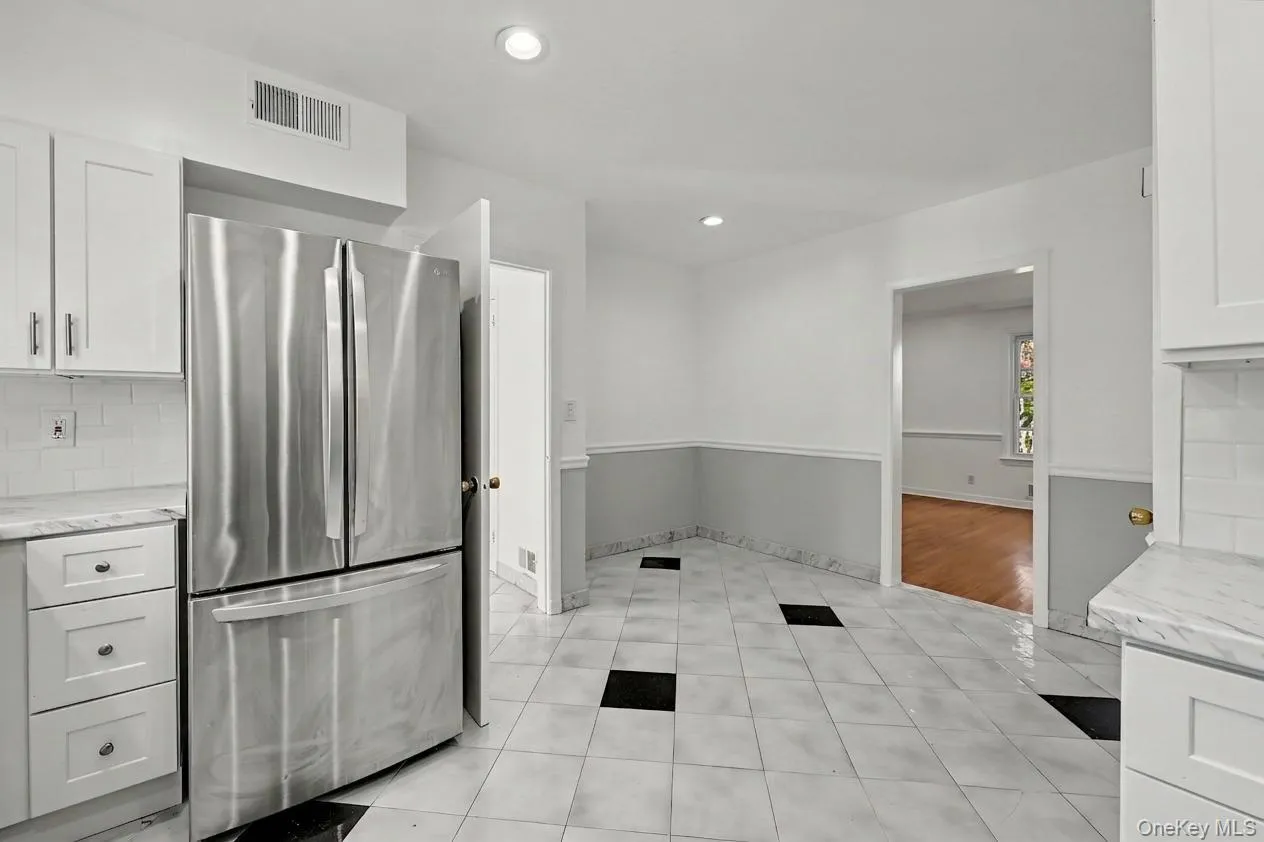 68 Brendon Hill Road, Scarsdale, NY , With , 3 Bedroom , and , 7 Room , 2 Bathroom , For , Residential Lease , For Rent , 1066097 , MLSID,1066097 68 Brendon Hill Road, Scarsdale, NY , With , 3 Bedroom , and , 7 Room , 2 Bathroom , For , Residential Lease , For Rent , 1066097 , MLSID,1066097