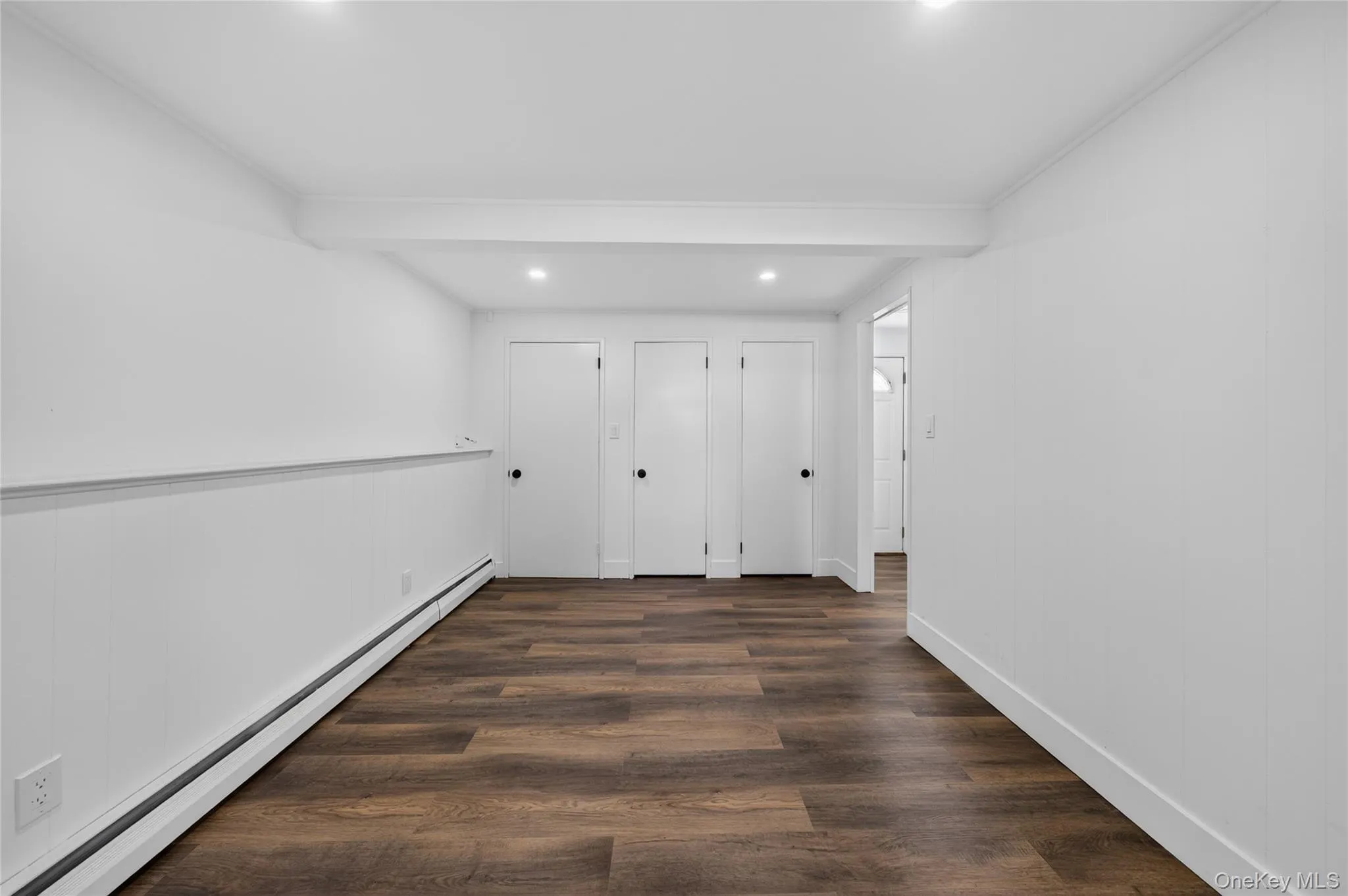 8 Whitebirch, Smithtown, NY, 4 Bedrooms Bedrooms, 10 Rooms Rooms,2 BathroomsBathrooms,Residential,For Rent,Whitebirch,0,1066102 8 Whitebirch, Smithtown, NY, 4 Bedrooms Bedrooms, 10 Rooms Rooms,2 BathroomsBathrooms,Residential,For Rent,Whitebirch,0,1066102
