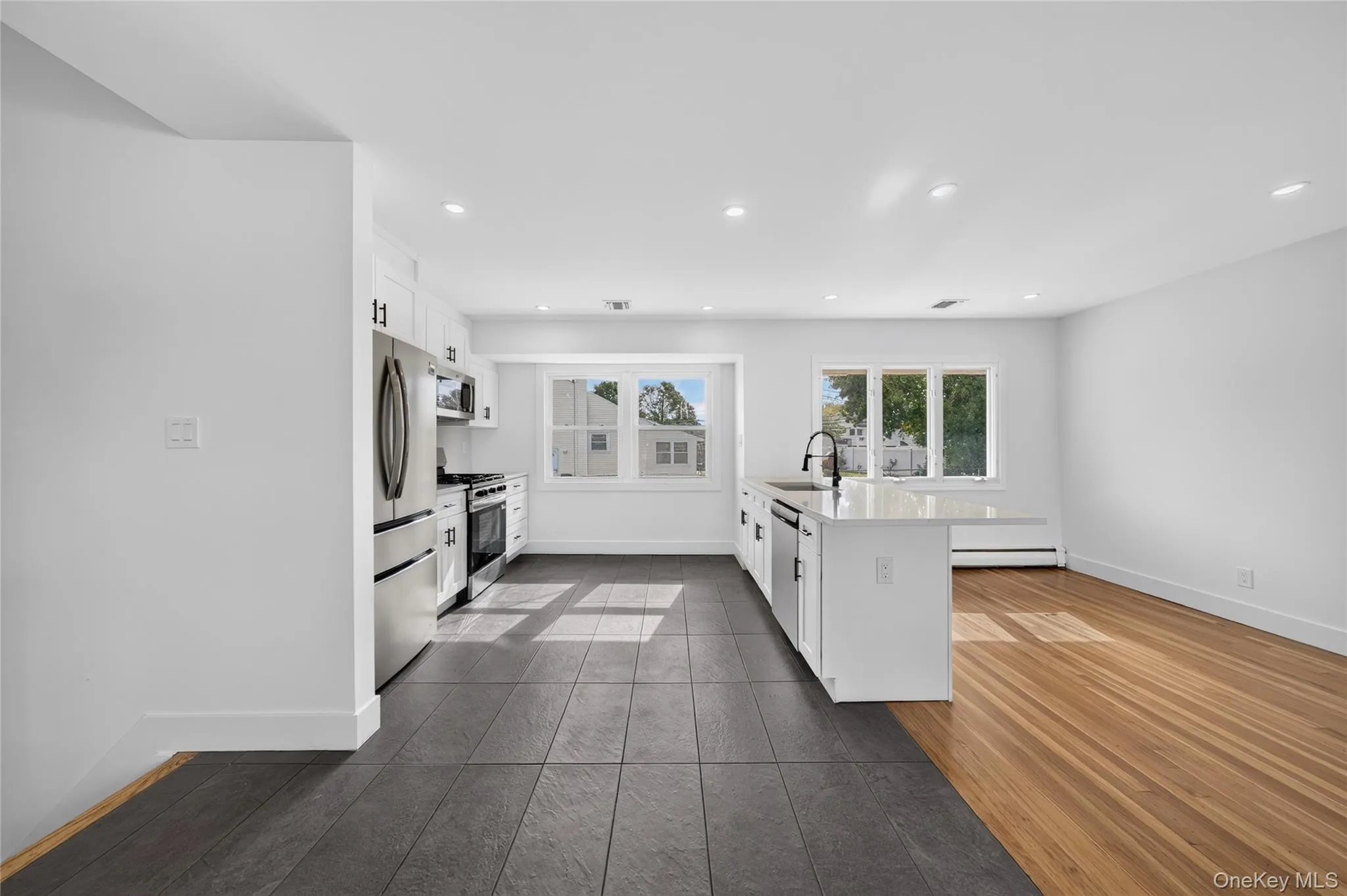 8 Whitebirch, Smithtown, NY, 4 Bedrooms Bedrooms, 10 Rooms Rooms,2 BathroomsBathrooms,Residential,For Rent,Whitebirch,0,1066102 8 Whitebirch, Smithtown, NY, 4 Bedrooms Bedrooms, 10 Rooms Rooms,2 BathroomsBathrooms,Residential,For Rent,Whitebirch,0,1066102