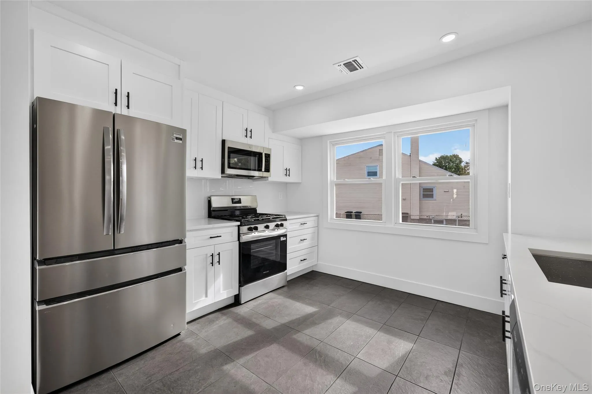 8 Whitebirch, Smithtown, NY, 4 Bedrooms Bedrooms, 10 Rooms Rooms,2 BathroomsBathrooms,Residential,For Rent,Whitebirch,0,1066102 8 Whitebirch, Smithtown, NY, 4 Bedrooms Bedrooms, 10 Rooms Rooms,2 BathroomsBathrooms,Residential,For Rent,Whitebirch,0,1066102