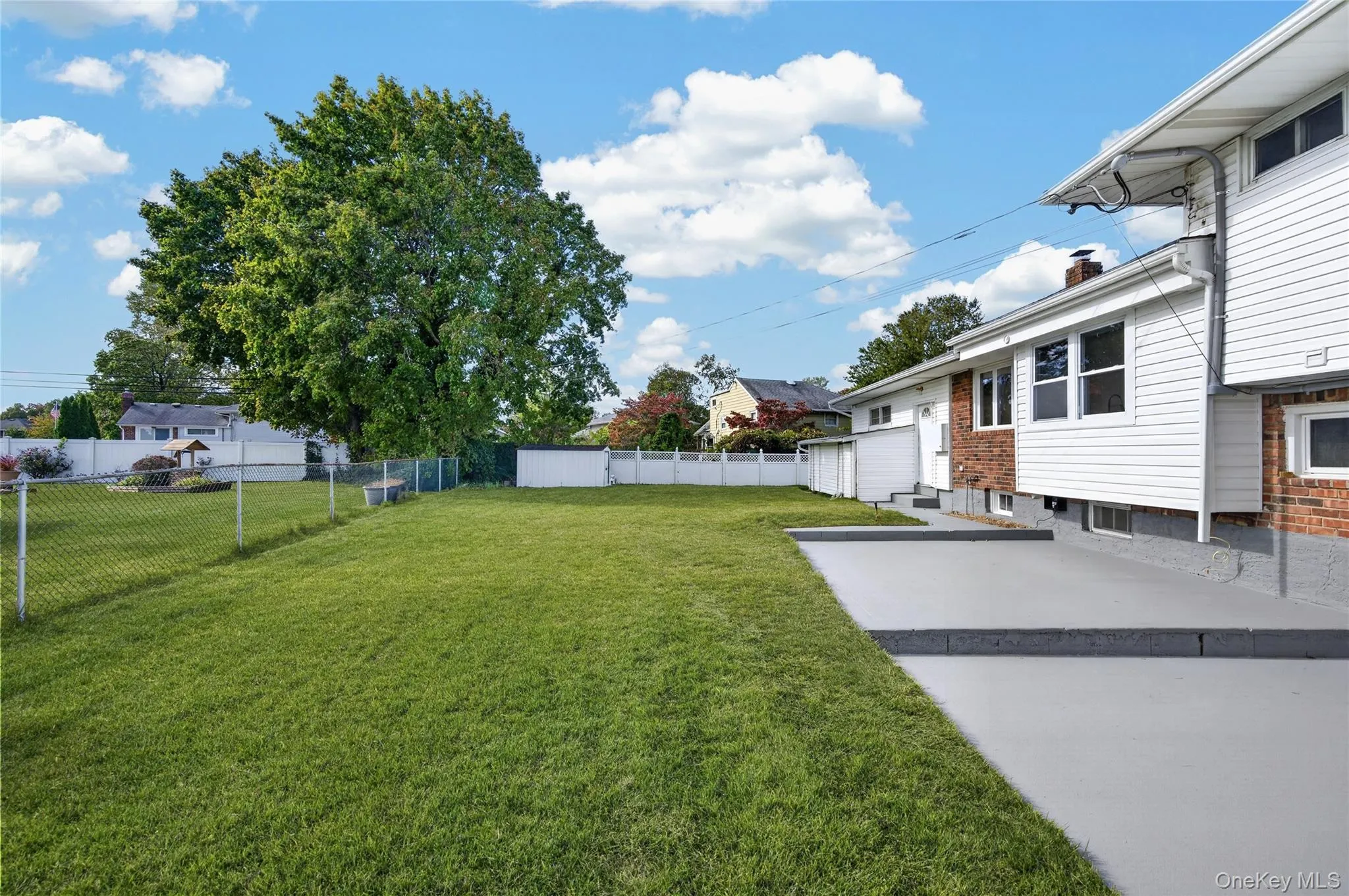 8 Whitebirch, Smithtown, NY, 4 Bedrooms Bedrooms, 10 Rooms Rooms,2 BathroomsBathrooms,Residential,For Rent,Whitebirch,0,1066102 8 Whitebirch, Smithtown, NY, 4 Bedrooms Bedrooms, 10 Rooms Rooms,2 BathroomsBathrooms,Residential,For Rent,Whitebirch,0,1066102