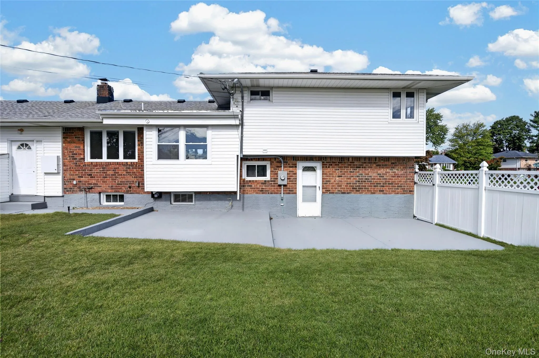 8 Whitebirch, Smithtown, NY, 4 Bedrooms Bedrooms, 10 Rooms Rooms,2 BathroomsBathrooms,Residential,For Rent,Whitebirch,0,1066102 8 Whitebirch, Smithtown, NY, 4 Bedrooms Bedrooms, 10 Rooms Rooms,2 BathroomsBathrooms,Residential,For Rent,Whitebirch,0,1066102