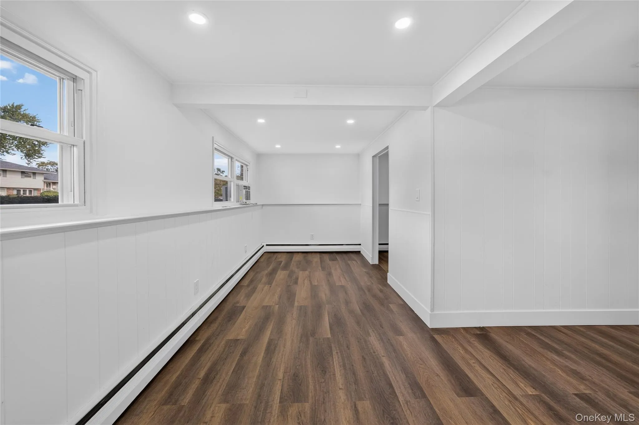 8 Whitebirch, Smithtown, NY, 4 Bedrooms Bedrooms, 10 Rooms Rooms,2 BathroomsBathrooms,Residential,For Rent,Whitebirch,0,1066102 8 Whitebirch, Smithtown, NY, 4 Bedrooms Bedrooms, 10 Rooms Rooms,2 BathroomsBathrooms,Residential,For Rent,Whitebirch,0,1066102