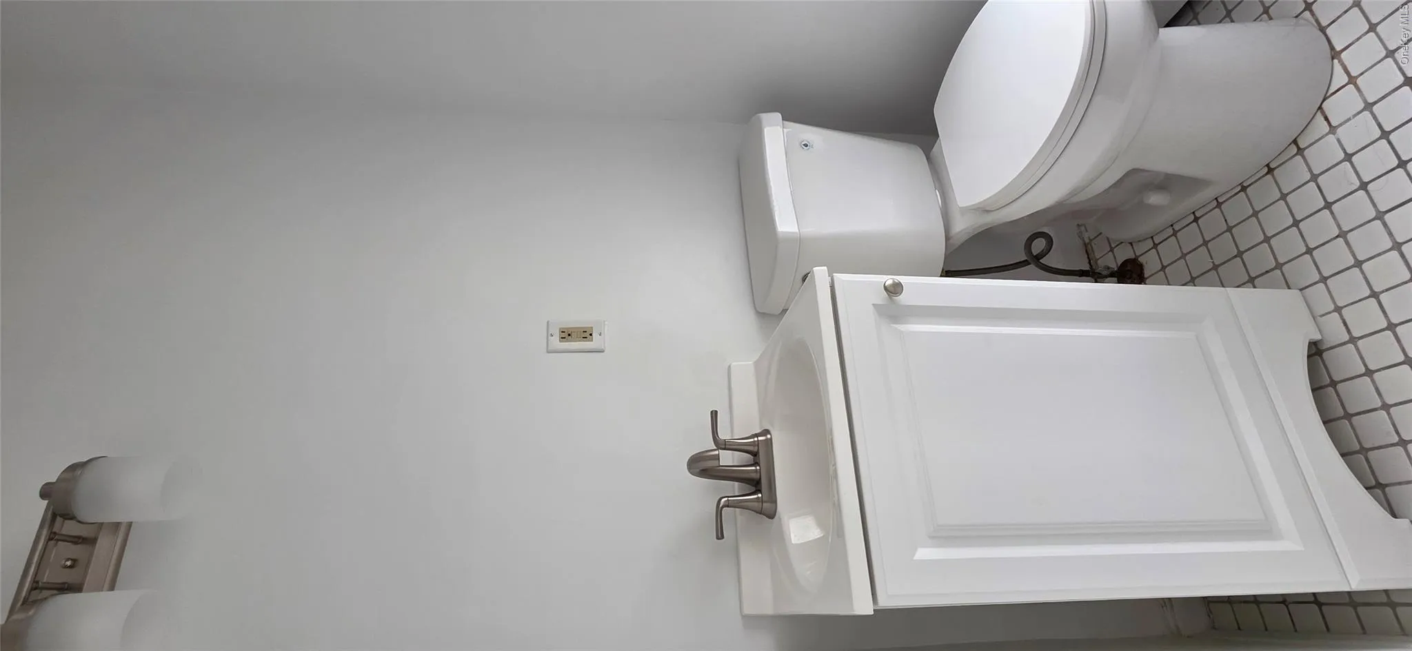 20 Hamilton Avenue, Oyster Bay, NY , With , 1 Bedroom , and , 3 Room , 1 Bathroom , For , Residential Lease , For Rent , 1066106 , MLSID,1066106 20 Hamilton Avenue, Oyster Bay, NY , With , 1 Bedroom , and , 3 Room , 1 Bathroom , For , Residential Lease , For Rent , 1066106 , MLSID,1066106