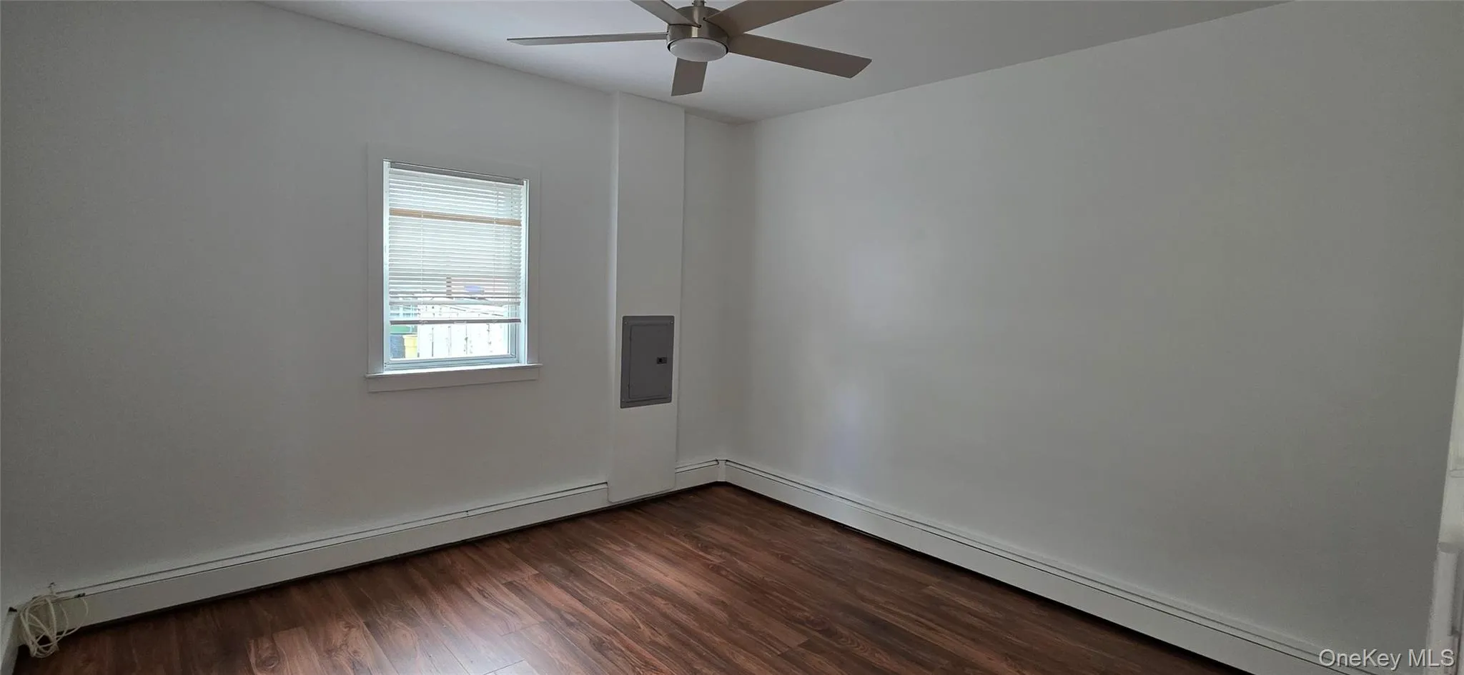 20 Hamilton Avenue, Oyster Bay, NY , With , 1 Bedroom , and , 3 Room , 1 Bathroom , For , Residential Lease , For Rent , 1066106 , MLSID,1066106 20 Hamilton Avenue, Oyster Bay, NY , With , 1 Bedroom , and , 3 Room , 1 Bathroom , For , Residential Lease , For Rent , 1066106 , MLSID,1066106
