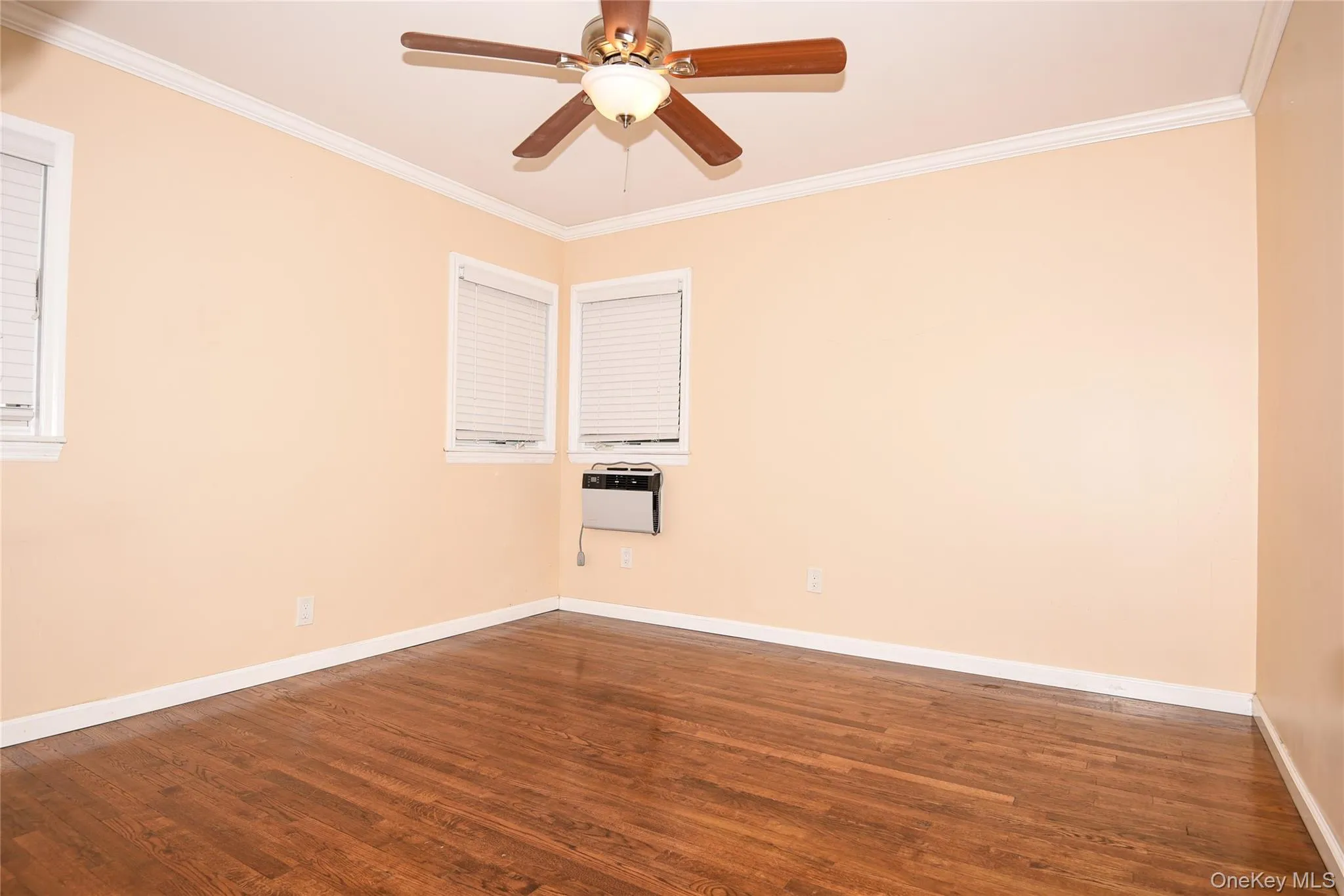 60 Vincent Road, Oyster Bay, NY, 3 Bedrooms Bedrooms, 6 Rooms Rooms,2 BathroomsBathrooms,Residential,For Rent,Vincent,0,1066112 60 Vincent Road, Oyster Bay, NY, 3 Bedrooms Bedrooms, 6 Rooms Rooms,2 BathroomsBathrooms,Residential,For Rent,Vincent,0,1066112