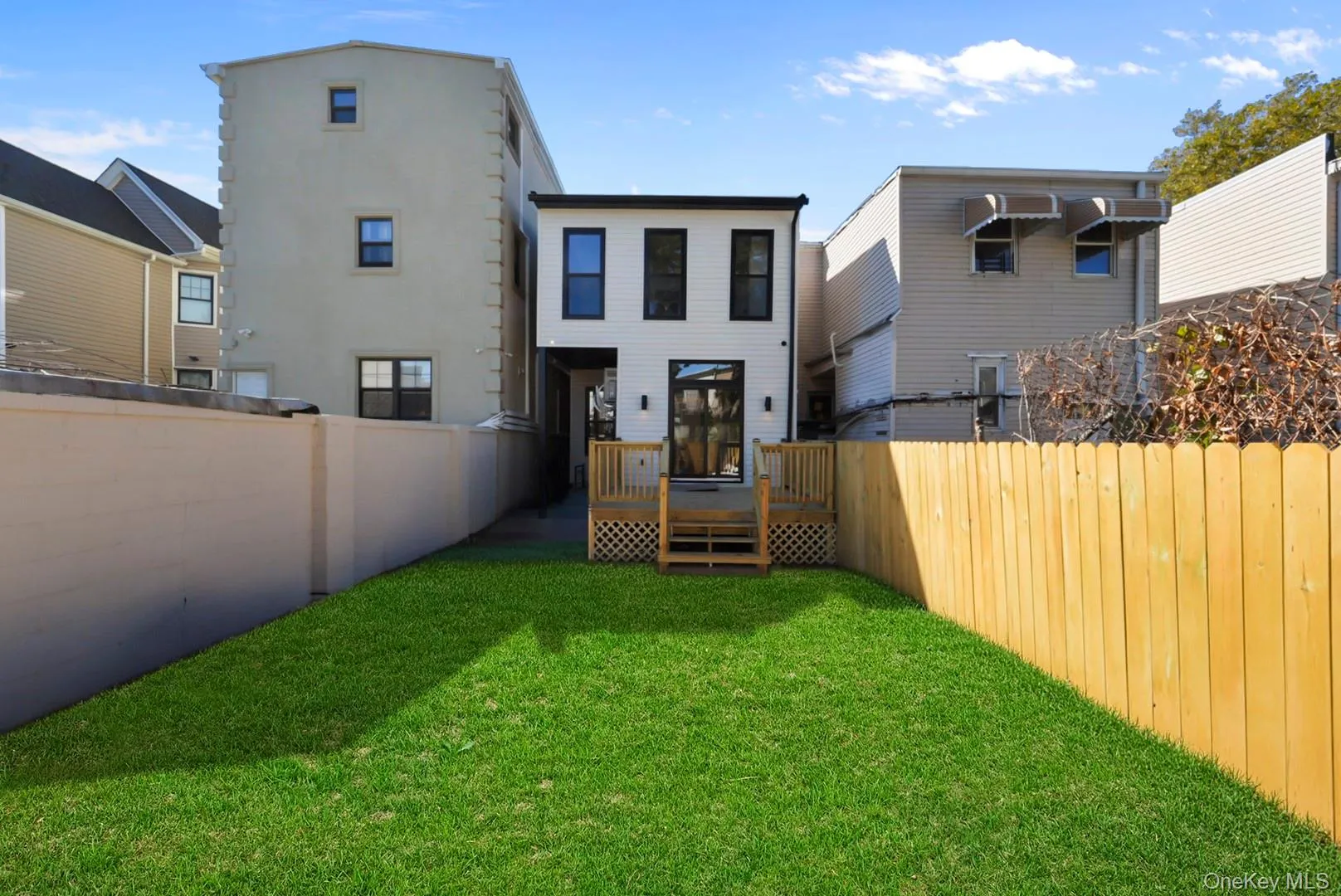 127 Crystal Street, New York, NY, 3 Bedrooms Bedrooms, 12 Rooms Rooms,3 BathroomsBathrooms,Residential,For Rent,Crystal,0,1066125 127 Crystal Street, New York, NY, 3 Bedrooms Bedrooms, 12 Rooms Rooms,3 BathroomsBathrooms,Residential,For Rent,Crystal,0,1066125