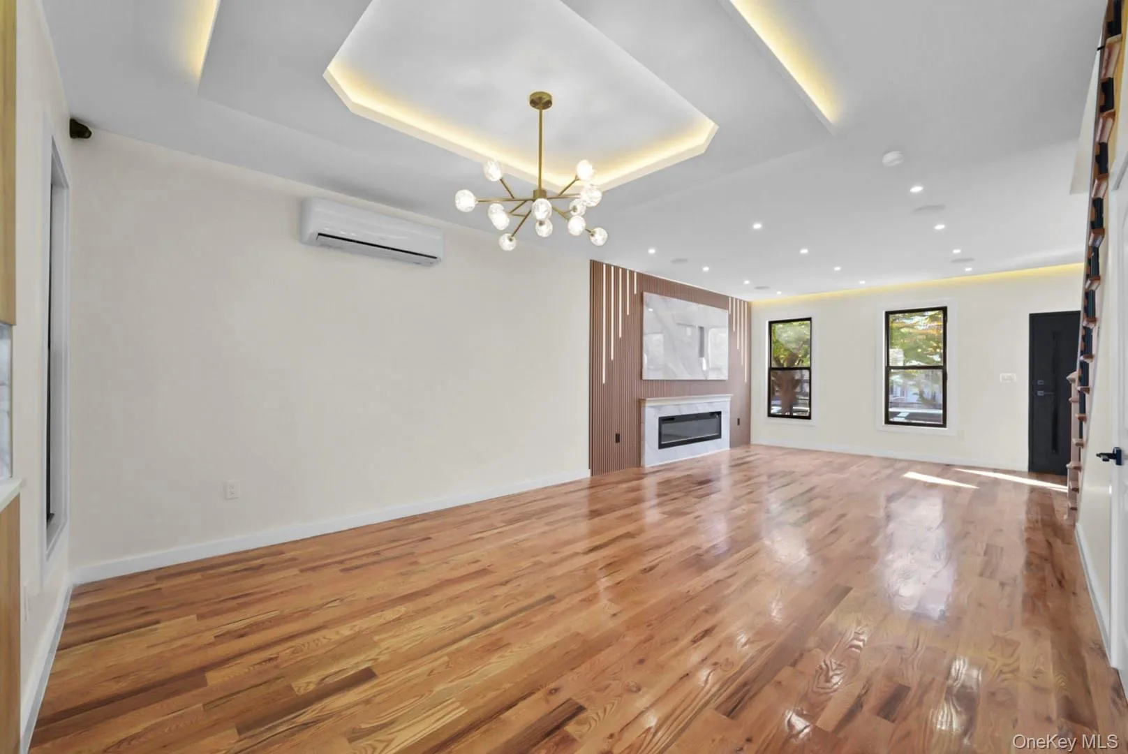 127 Crystal Street, New York, NY, 3 Bedrooms Bedrooms, 12 Rooms Rooms,3 BathroomsBathrooms,Residential,For Rent,Crystal,0,1066125 127 Crystal Street, New York, NY, 3 Bedrooms Bedrooms, 12 Rooms Rooms,3 BathroomsBathrooms,Residential,For Rent,Crystal,0,1066125