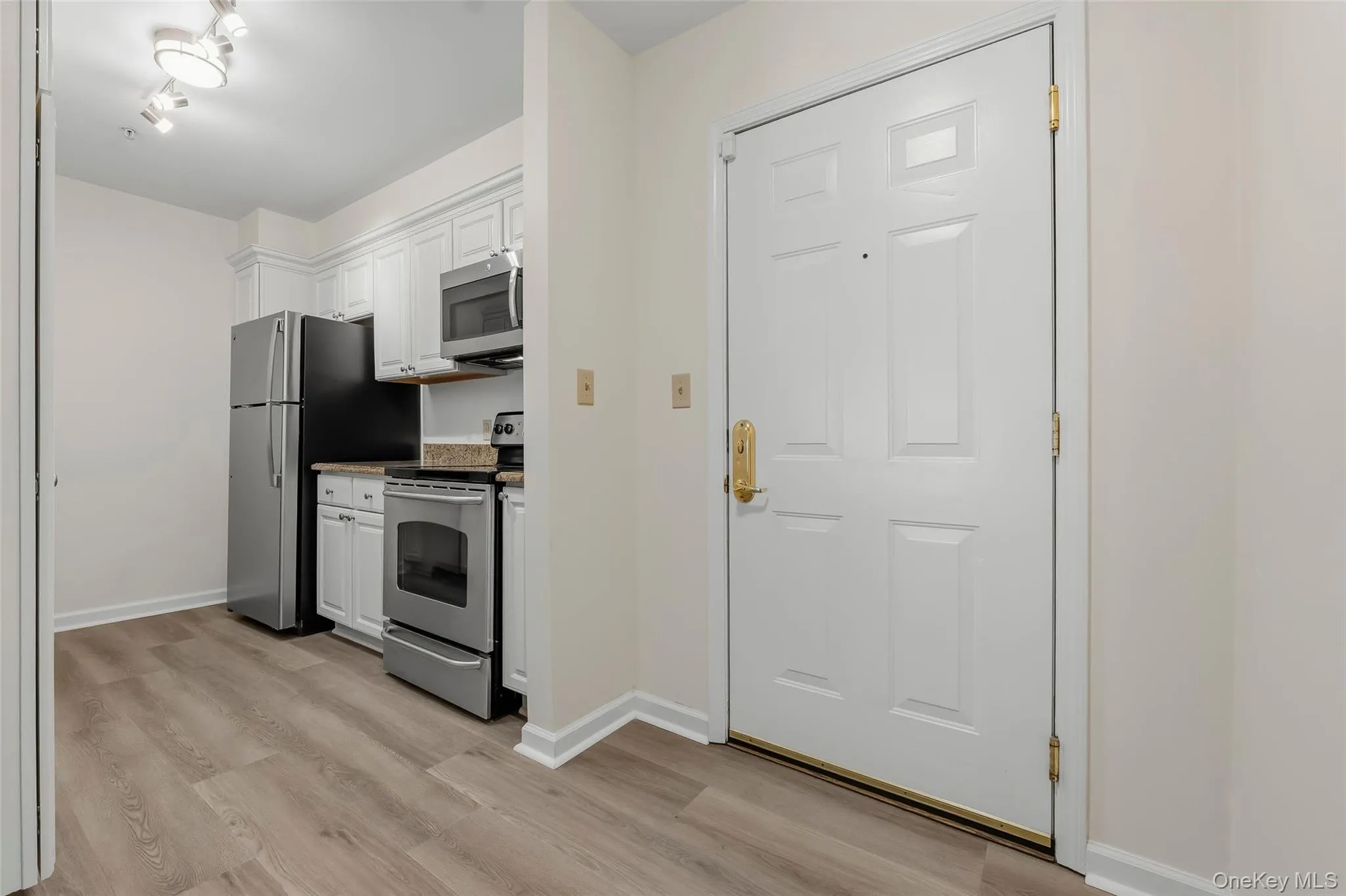 102 Sutton Drive, Mount Kisco, NY , With , 2 Bedroom , and , 4 Room , 2 Bathroom , For , Residential Lease , For Rent , 1066134 , MLSID,1066134 102 Sutton Drive, Mount Kisco, NY , With , 2 Bedroom , and , 4 Room , 2 Bathroom , For , Residential Lease , For Rent , 1066134 , MLSID,1066134