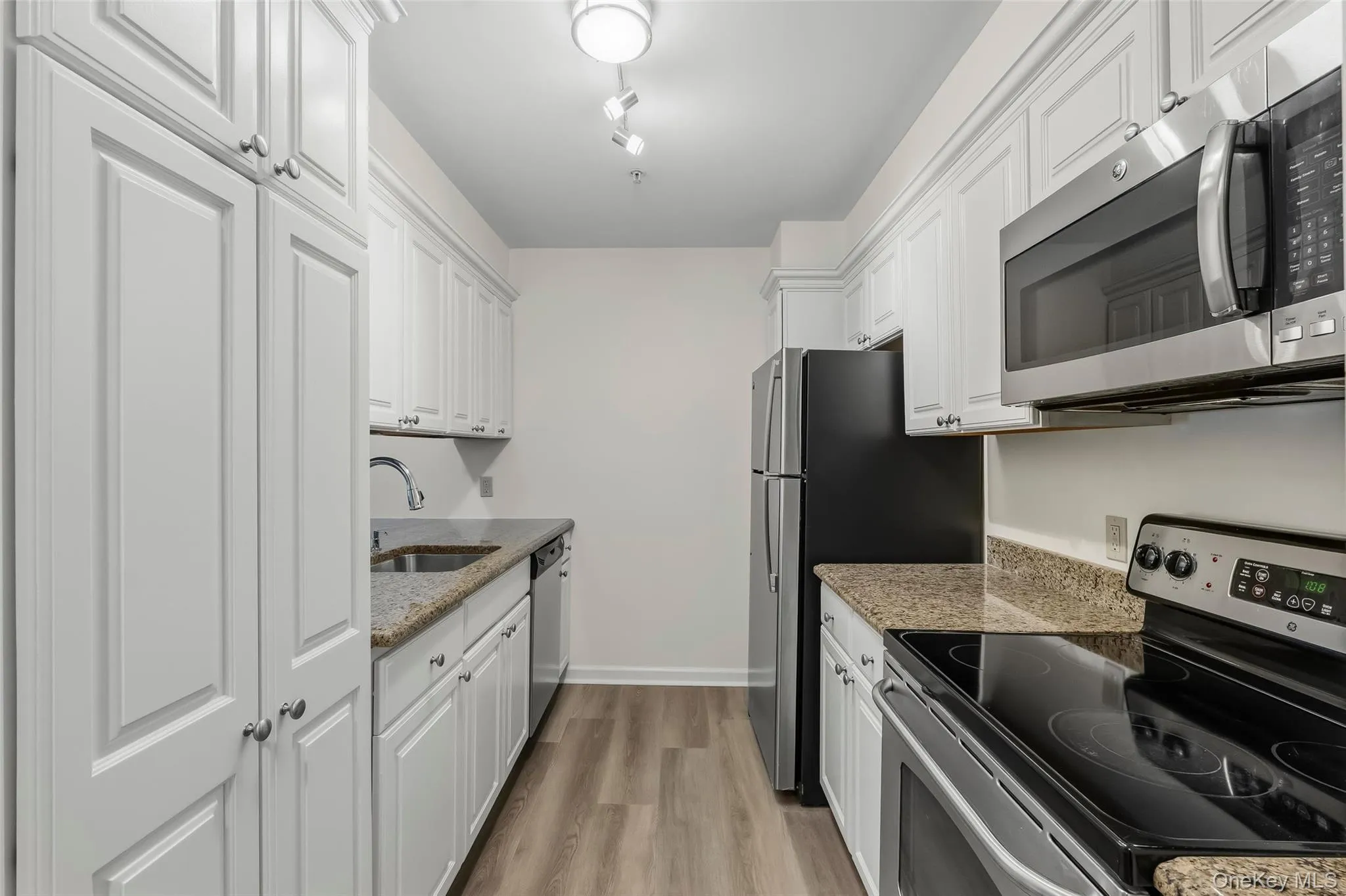 102 Sutton Drive, Mount Kisco, NY , With , 2 Bedroom , and , 4 Room , 2 Bathroom , For , Residential Lease , For Rent , 1066134 , MLSID,1066134 102 Sutton Drive, Mount Kisco, NY , With , 2 Bedroom , and , 4 Room , 2 Bathroom , For , Residential Lease , For Rent , 1066134 , MLSID,1066134