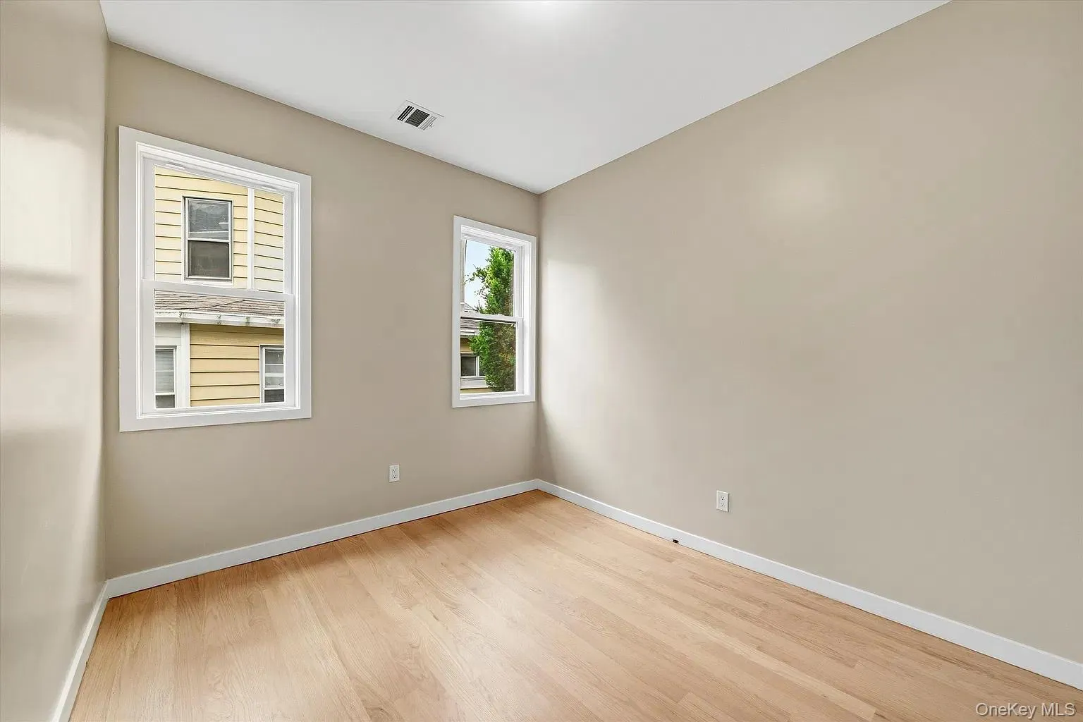 31 Wickham Avenue, Middletown, NY, 4 Bedrooms Bedrooms, 10 Rooms Rooms,3 BathroomsBathrooms,Residential Lease,For Rent,Wickham,0,1066138 31 Wickham Avenue, Middletown, NY, 4 Bedrooms Bedrooms, 10 Rooms Rooms,3 BathroomsBathrooms,Residential Lease,For Rent,Wickham,0,1066138