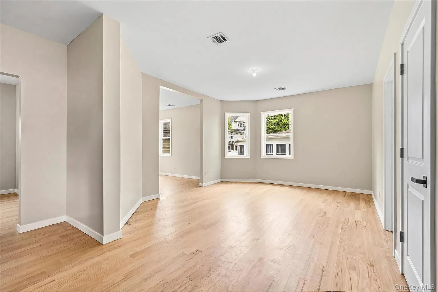 31 Wickham Avenue, Middletown, NY, 4 Bedrooms Bedrooms, 10 Rooms Rooms,3 BathroomsBathrooms,Residential Lease,For Rent,Wickham,0,1066138 31 Wickham Avenue, Middletown, NY, 4 Bedrooms Bedrooms, 10 Rooms Rooms,3 BathroomsBathrooms,Residential Lease,For Rent,Wickham,0,1066138