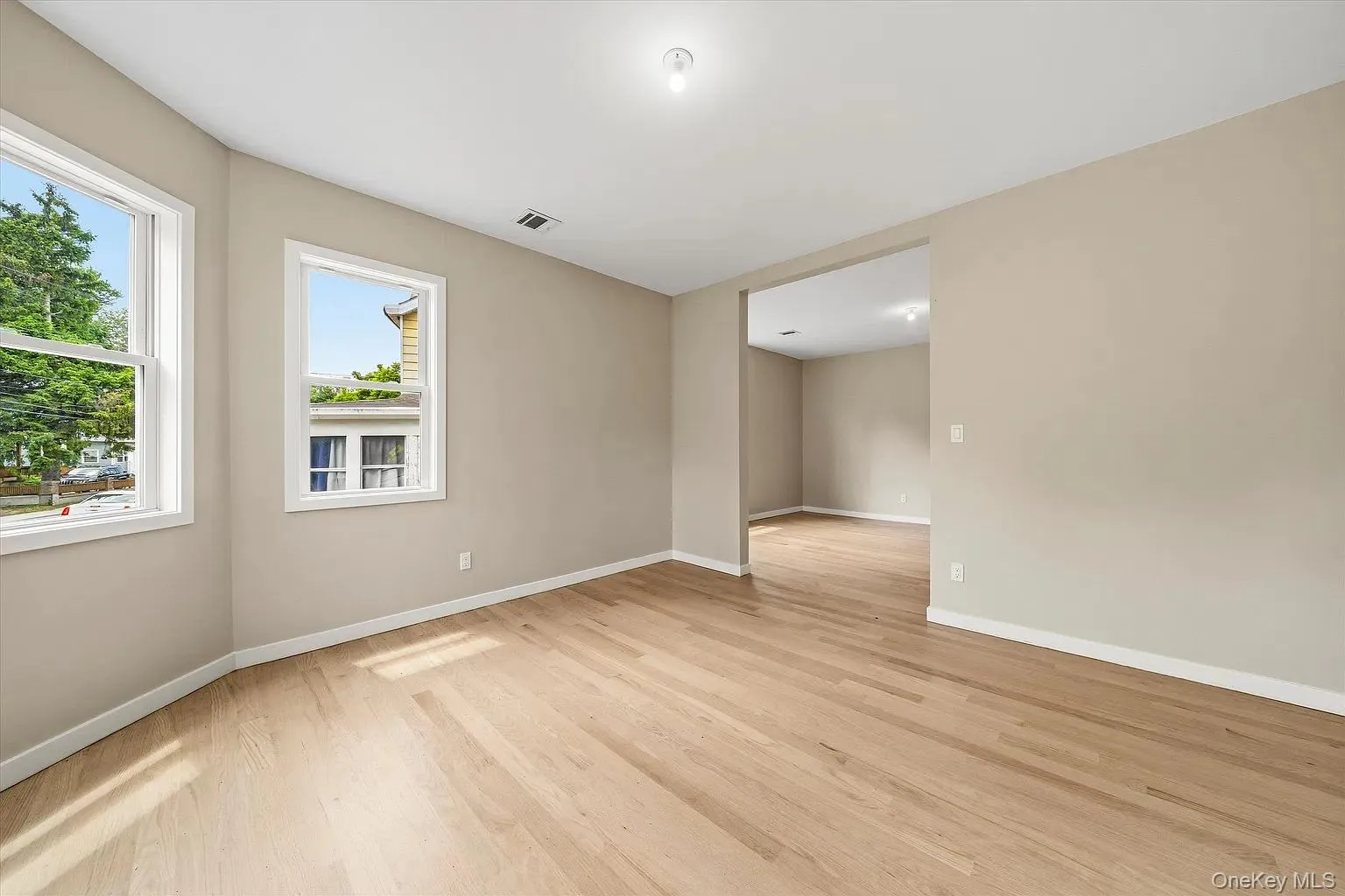 31 Wickham Avenue, Middletown, NY, 4 Bedrooms Bedrooms, 10 Rooms Rooms,3 BathroomsBathrooms,Residential Lease,For Rent,Wickham,0,1066138 31 Wickham Avenue, Middletown, NY, 4 Bedrooms Bedrooms, 10 Rooms Rooms,3 BathroomsBathrooms,Residential Lease,For Rent,Wickham,0,1066138