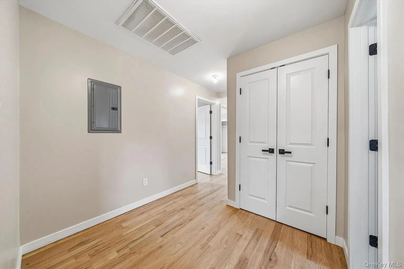 31 Wickham Avenue, Middletown, NY, 4 Bedrooms Bedrooms, 10 Rooms Rooms,3 BathroomsBathrooms,Residential Lease,For Rent,Wickham,0,1066138 31 Wickham Avenue, Middletown, NY, 4 Bedrooms Bedrooms, 10 Rooms Rooms,3 BathroomsBathrooms,Residential Lease,For Rent,Wickham,0,1066138