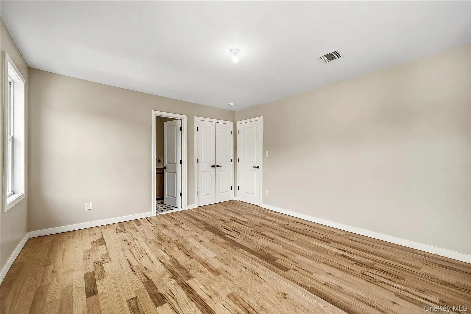 31 Wickham Avenue, Middletown, NY, 4 Bedrooms Bedrooms, 10 Rooms Rooms,3 BathroomsBathrooms,Residential Lease,For Rent,Wickham,0,1066138 31 Wickham Avenue, Middletown, NY, 4 Bedrooms Bedrooms, 10 Rooms Rooms,3 BathroomsBathrooms,Residential Lease,For Rent,Wickham,0,1066138