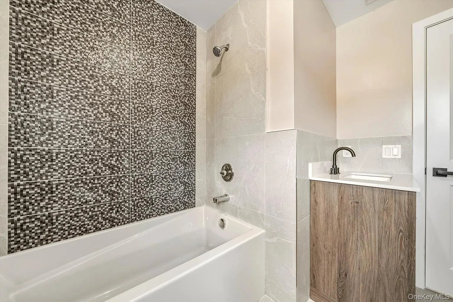 31 Wickham Avenue, Middletown, NY, 4 Bedrooms Bedrooms, 10 Rooms Rooms,3 BathroomsBathrooms,Residential Lease,For Rent,Wickham,0,1066138 31 Wickham Avenue, Middletown, NY, 4 Bedrooms Bedrooms, 10 Rooms Rooms,3 BathroomsBathrooms,Residential Lease,For Rent,Wickham,0,1066138