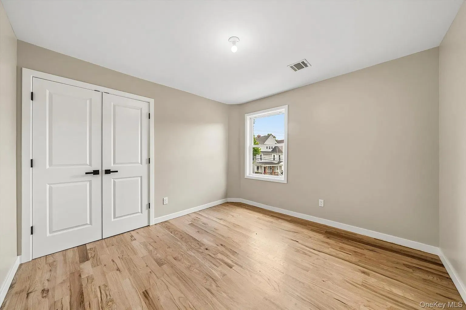 31 Wickham Avenue, Middletown, NY, 4 Bedrooms Bedrooms, 10 Rooms Rooms,3 BathroomsBathrooms,Residential Lease,For Rent,Wickham,0,1066138 31 Wickham Avenue, Middletown, NY, 4 Bedrooms Bedrooms, 10 Rooms Rooms,3 BathroomsBathrooms,Residential Lease,For Rent,Wickham,0,1066138