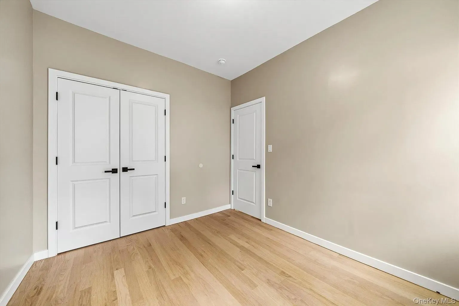 31 Wickham Avenue, Middletown, NY, 4 Bedrooms Bedrooms, 10 Rooms Rooms,3 BathroomsBathrooms,Residential Lease,For Rent,Wickham,0,1066138 31 Wickham Avenue, Middletown, NY, 4 Bedrooms Bedrooms, 10 Rooms Rooms,3 BathroomsBathrooms,Residential Lease,For Rent,Wickham,0,1066138