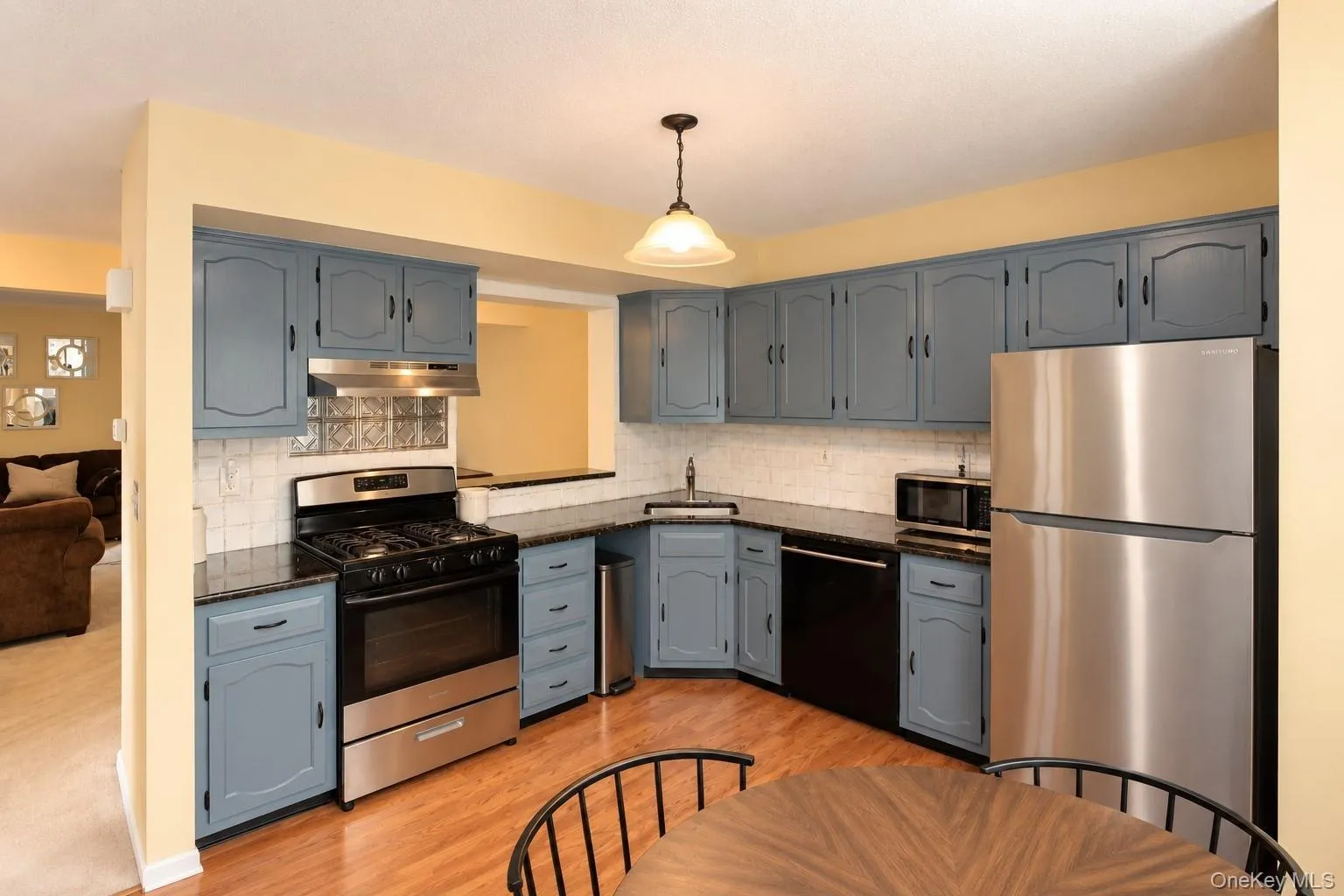 153 Treetop Circle, Clarkstown, NY, 2 Bedrooms Bedrooms, 4 Rooms Rooms,1 BathroomBathrooms,Residential,For Rent,Treetop,0,1066141 153 Treetop Circle, Clarkstown, NY, 2 Bedrooms Bedrooms, 4 Rooms Rooms,1 BathroomBathrooms,Residential,For Rent,Treetop,0,1066141