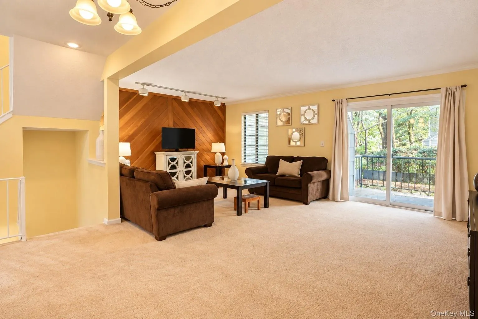 153 Treetop Circle, Clarkstown, NY, 2 Bedrooms Bedrooms, 4 Rooms Rooms,1 BathroomBathrooms,Residential,For Rent,Treetop,0,1066141 153 Treetop Circle, Clarkstown, NY, 2 Bedrooms Bedrooms, 4 Rooms Rooms,1 BathroomBathrooms,Residential,For Rent,Treetop,0,1066141